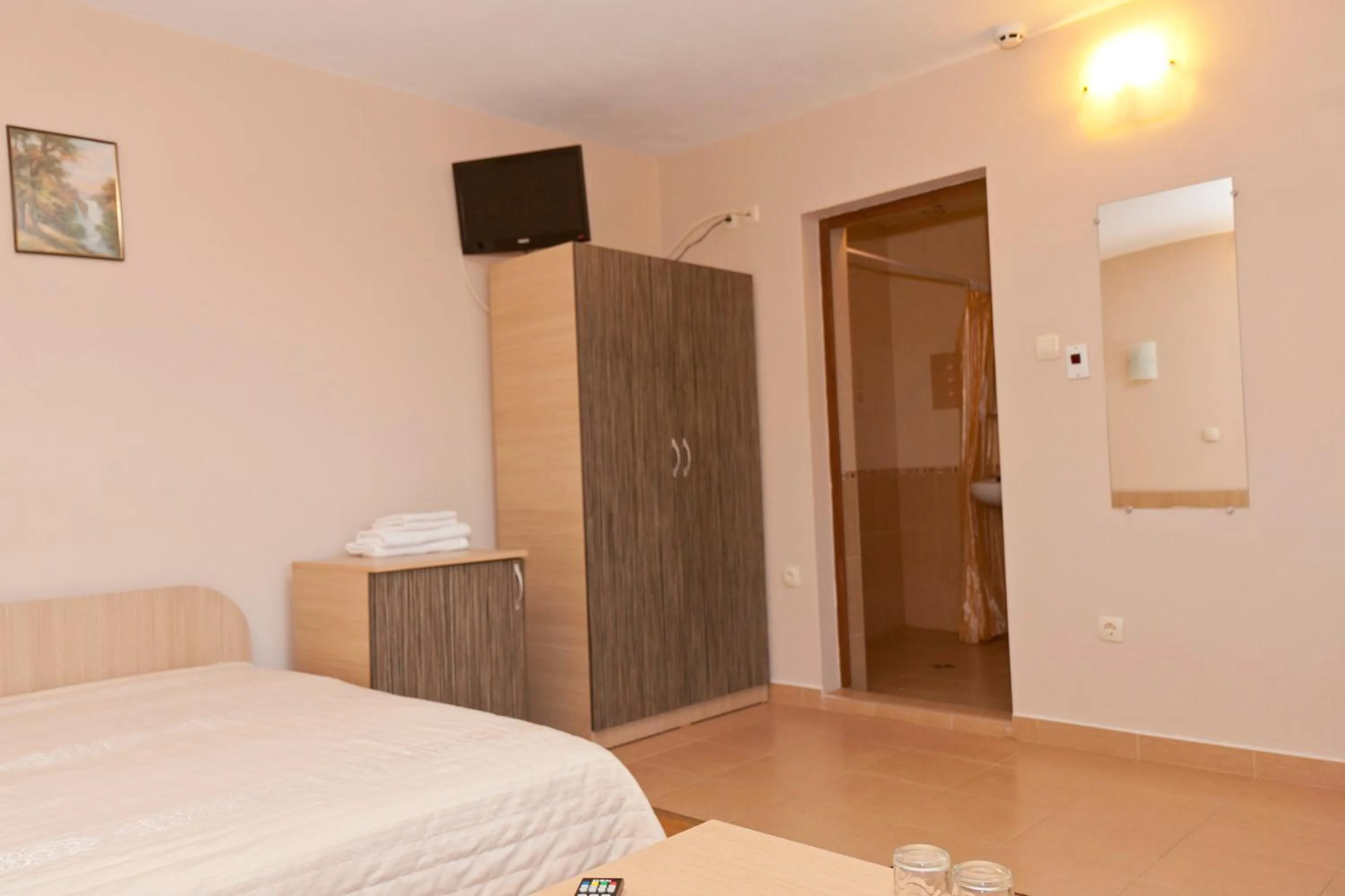 Photo of the whole room, Bed in Hotel Fantasy