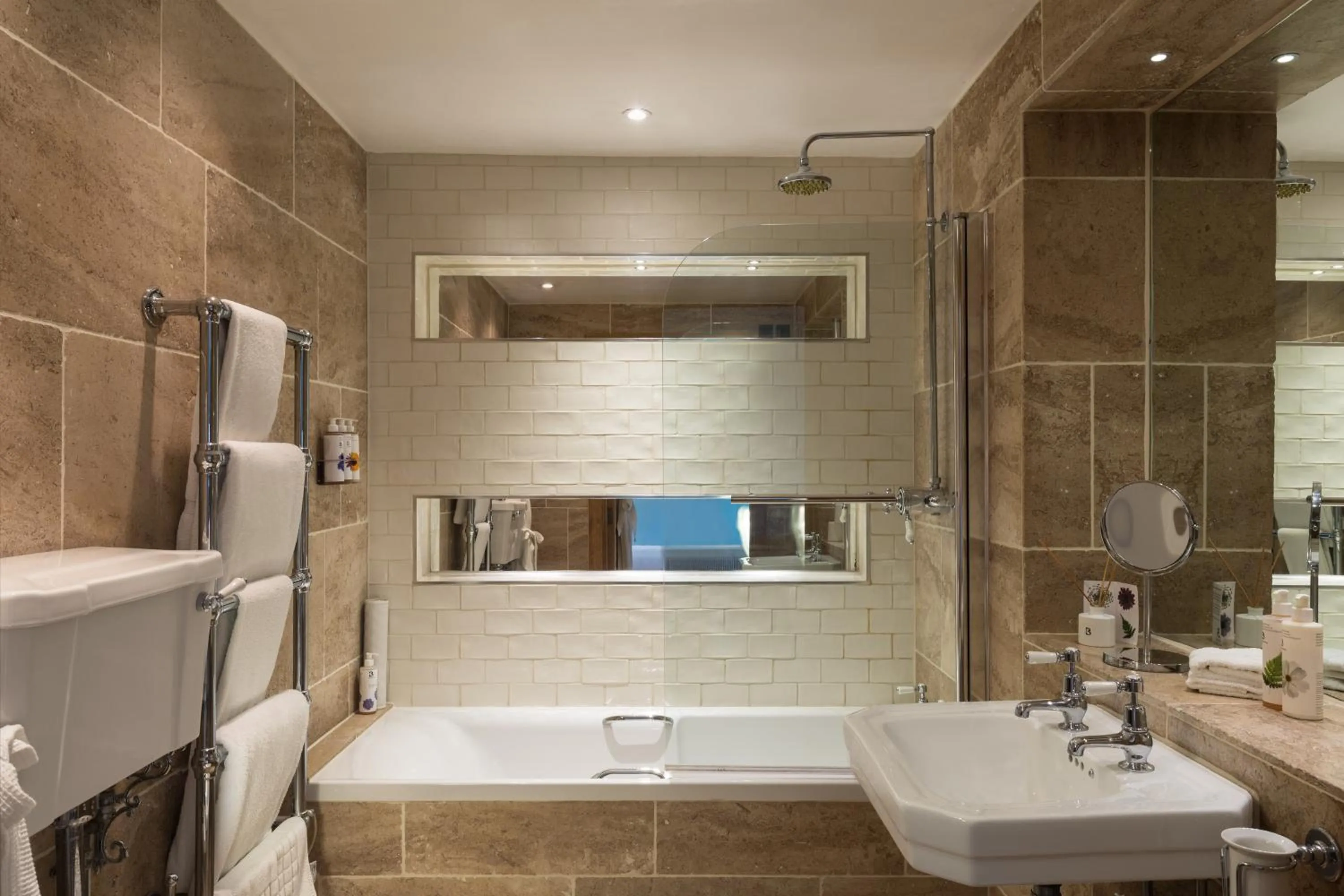 Bathroom in The Royal Oak Tetbury