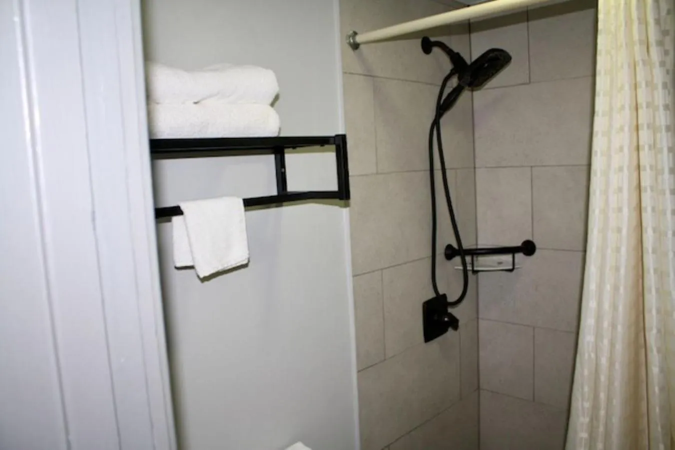 Shower in Budget Inn