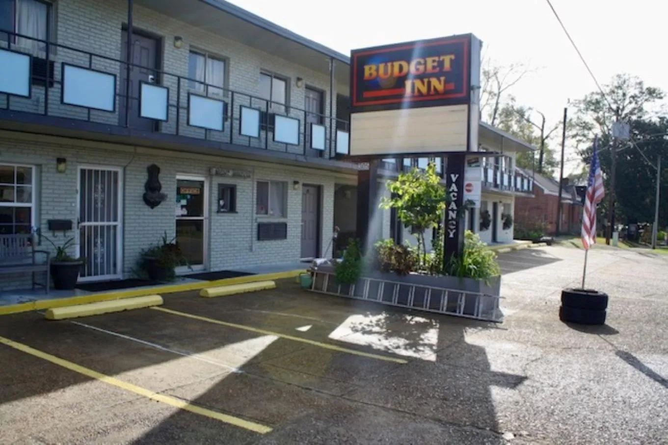 Property building in Budget Inn