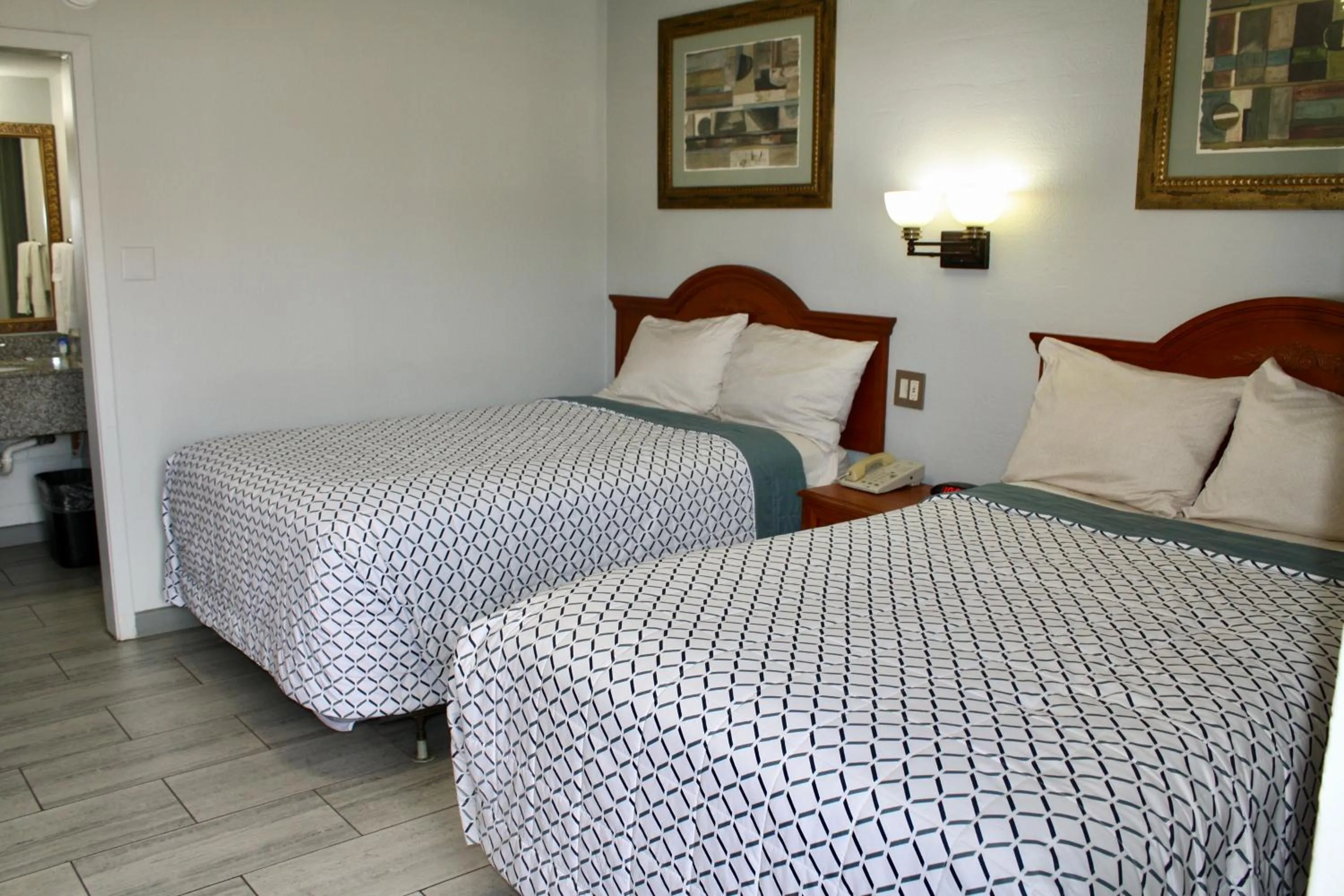 Bed in Budget Inn Jonesboro