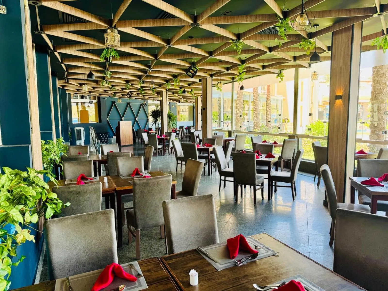 Royal Lagoons Resort & Aqua Park Families and Couples Only