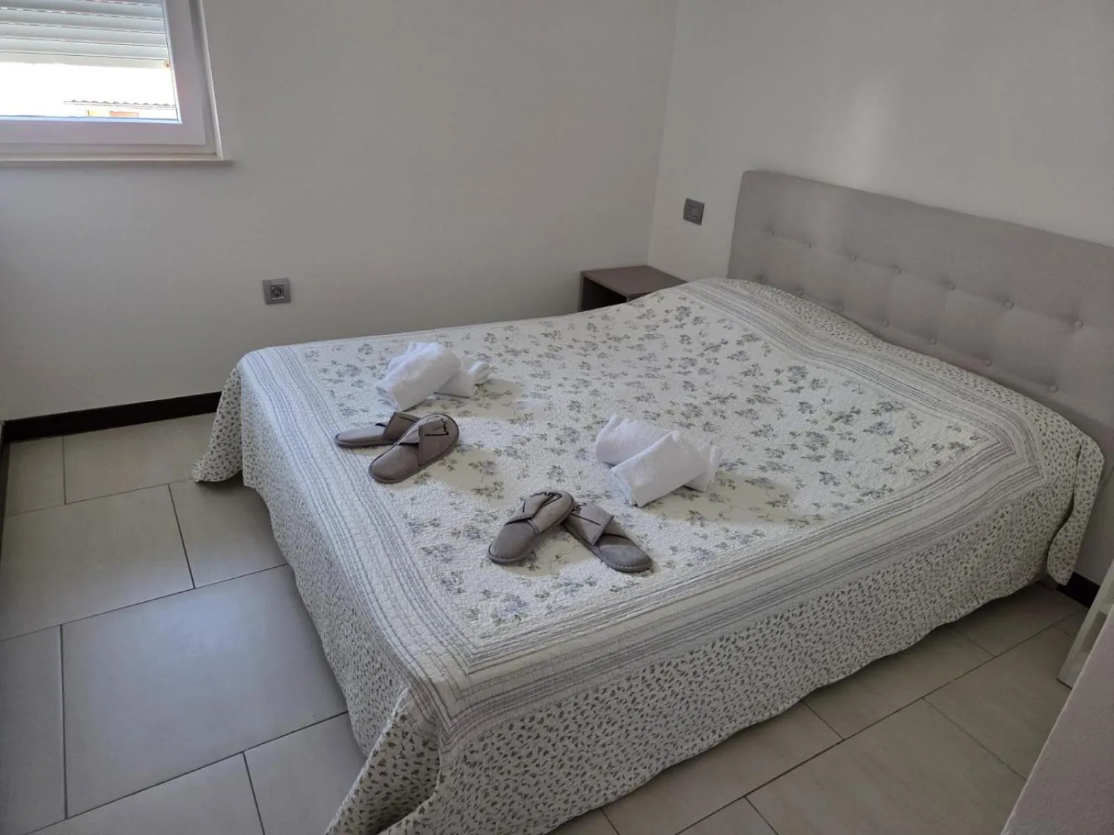 Bed in Kristal Paris Resort