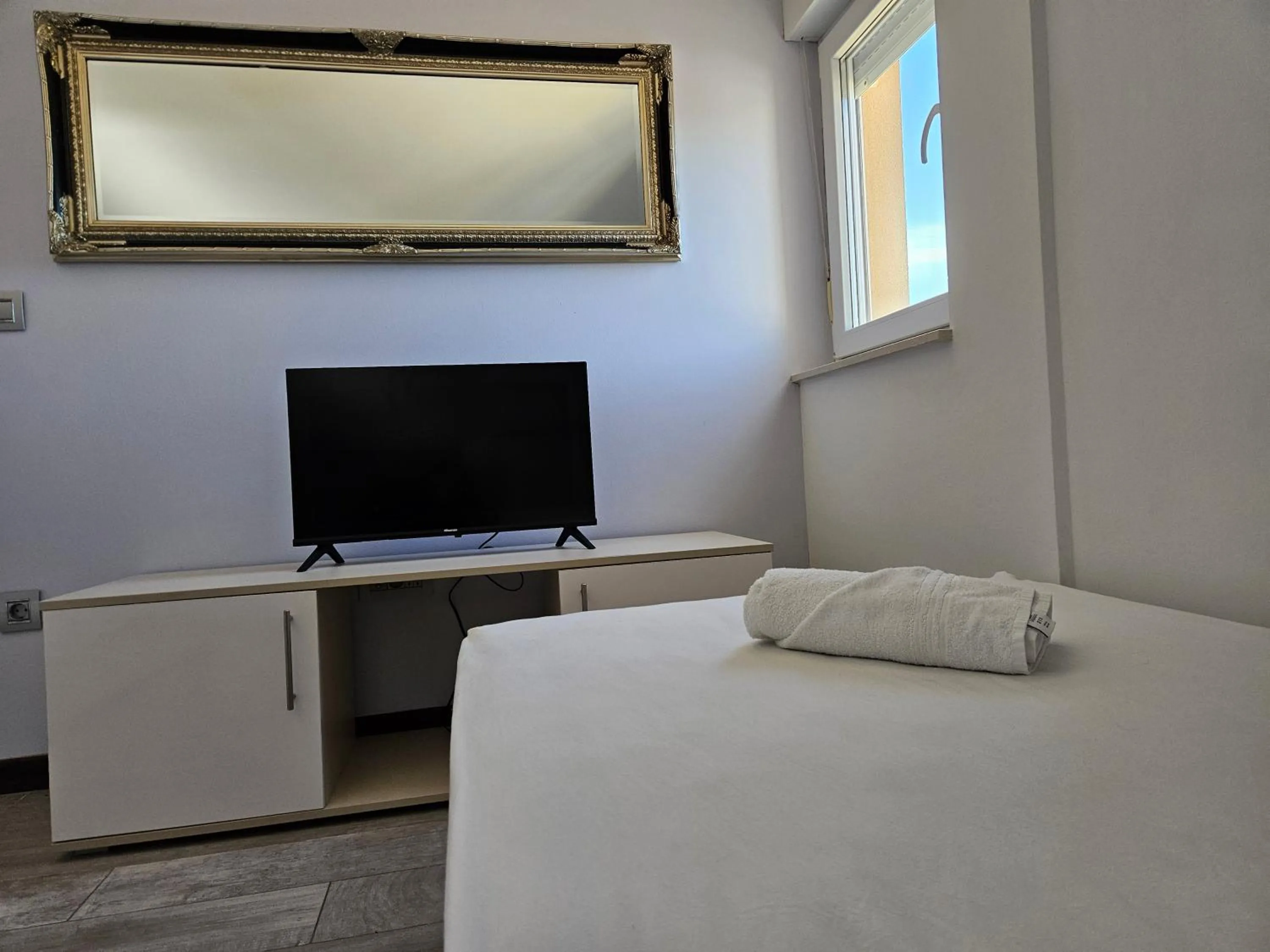 Bed in Kristal Paris Resort