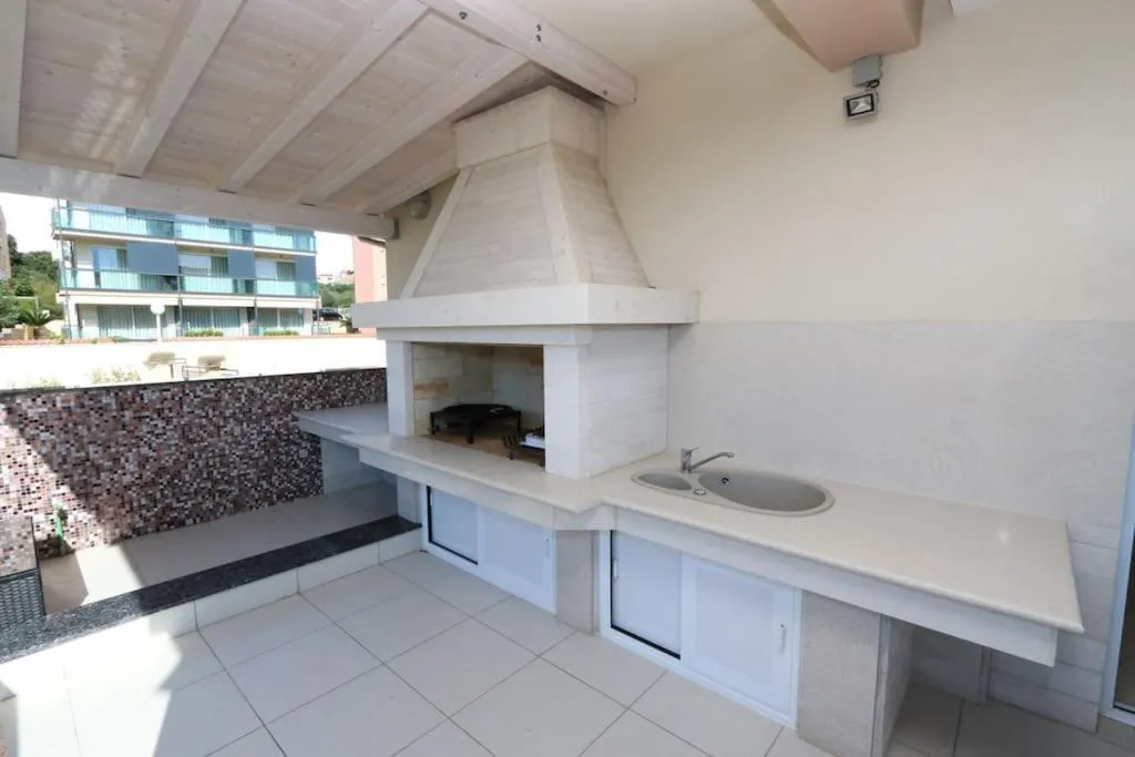 BBQ facilities in Kristal Paris Resort