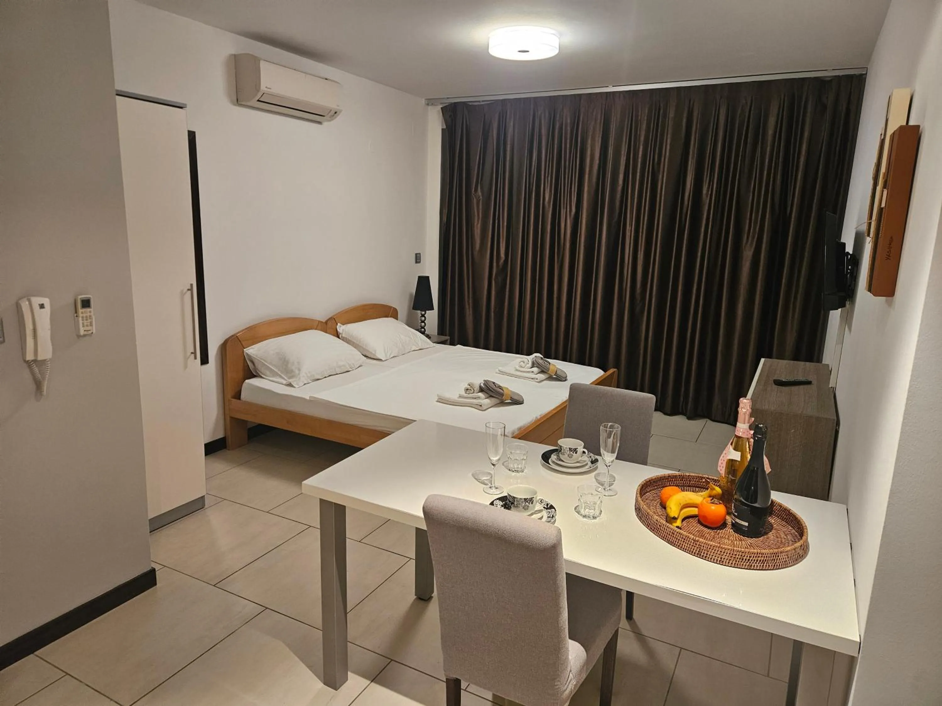 Living room, Bed in Kristal Paris Resort