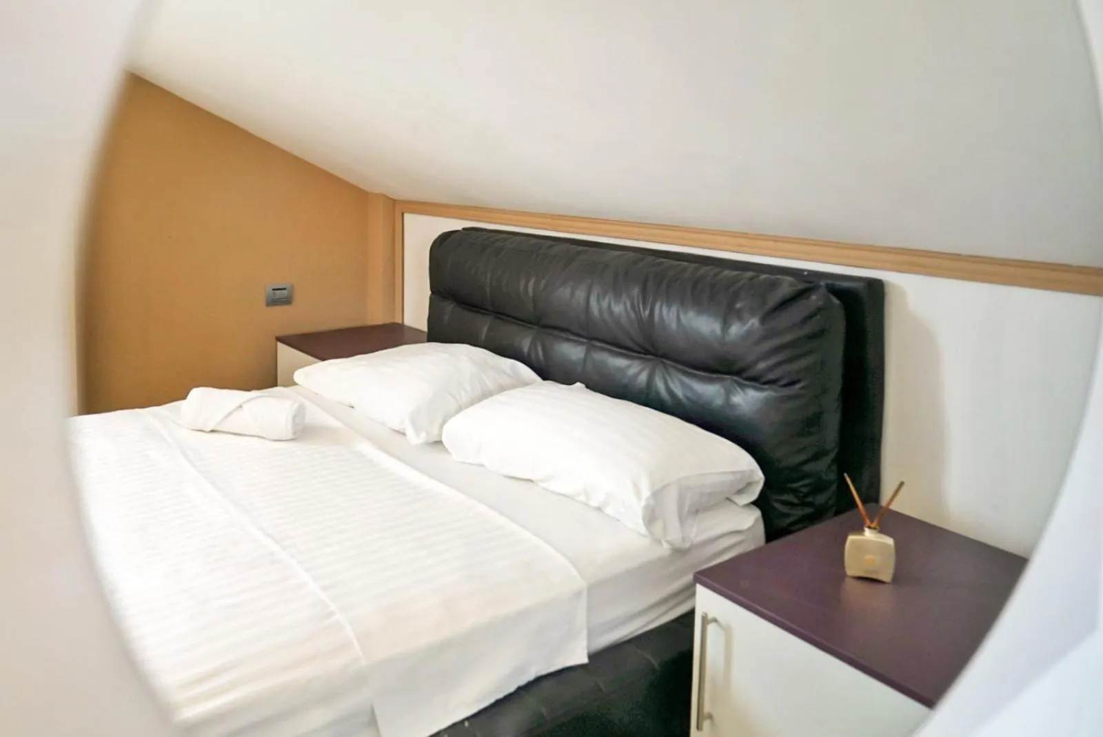 Bed in Kristal Paris Resort