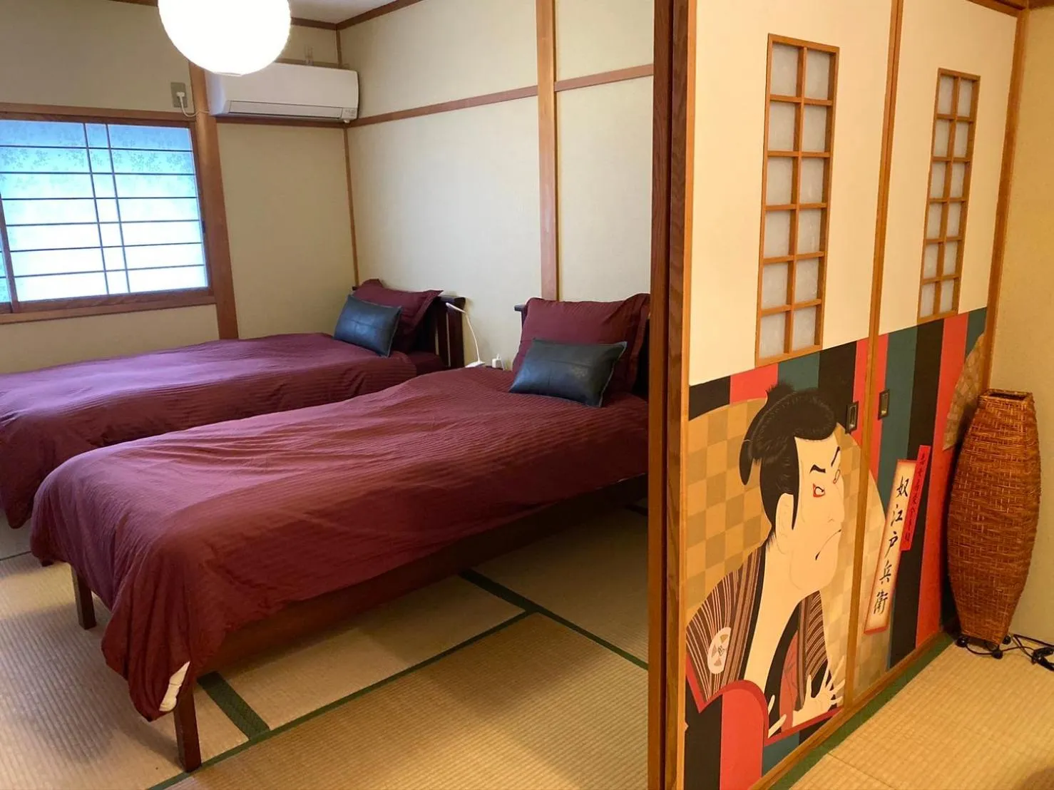 Photo of the whole room, Bed in Sakura Komachi