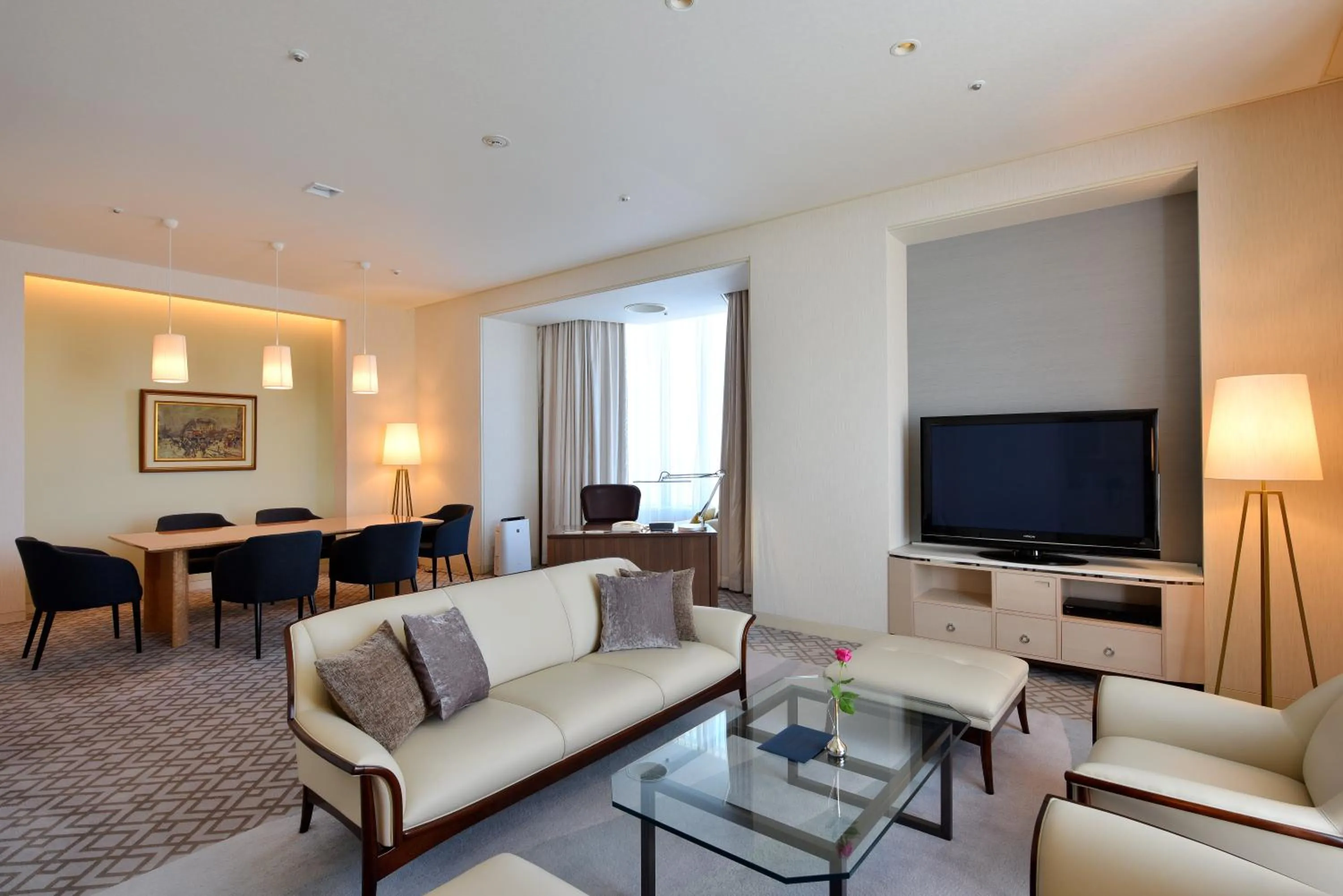 Photo of the whole room in Imperial Hotel Tokyo