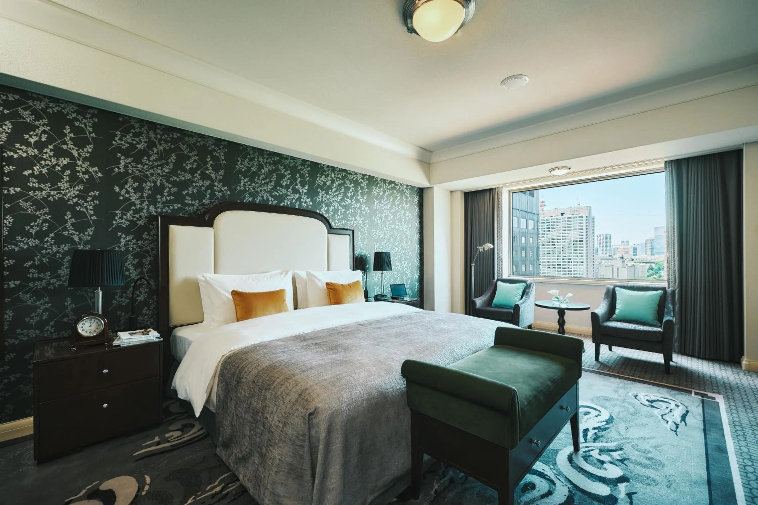 Photo of the whole room, Bed in Imperial Hotel Tokyo