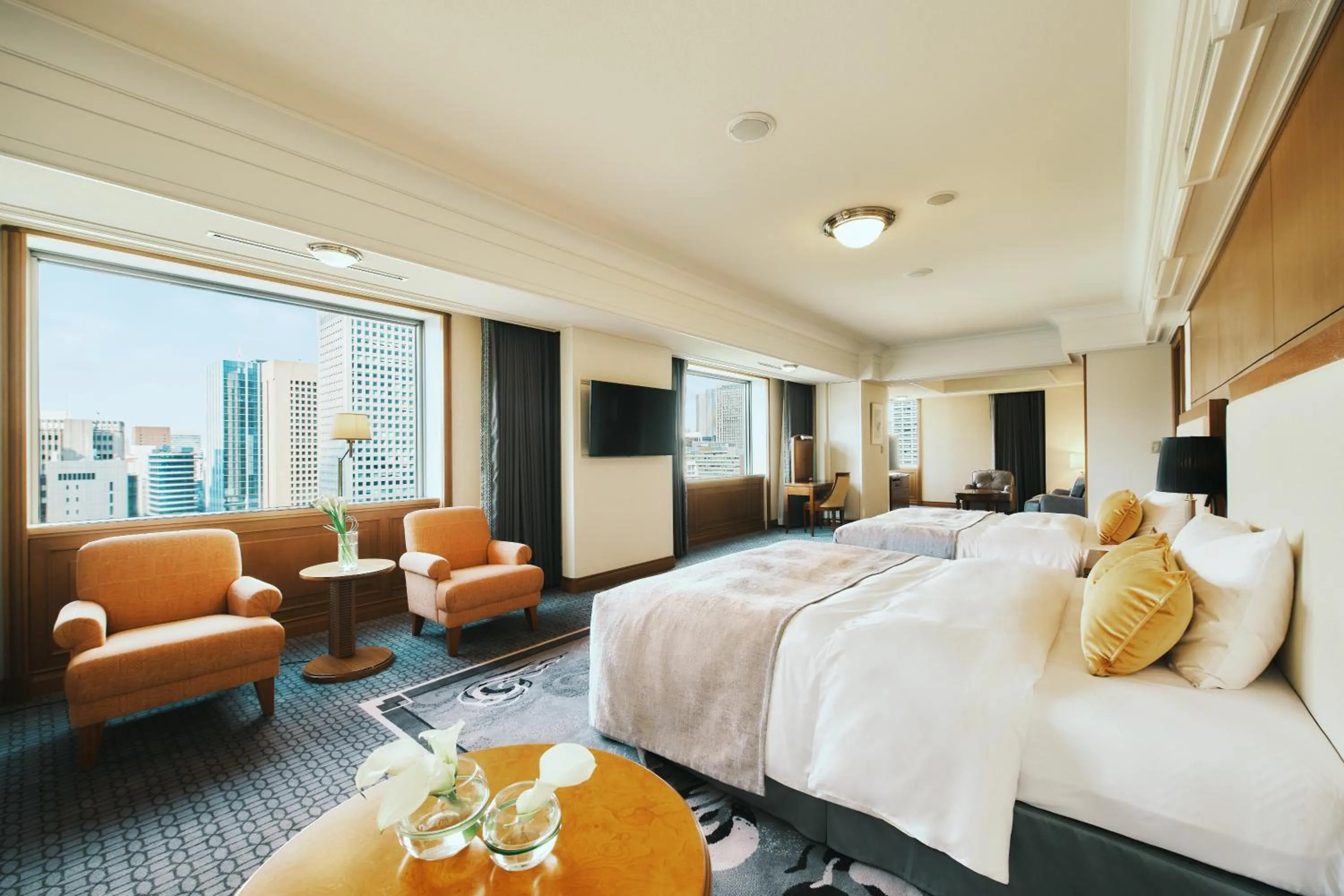 Photo of the whole room, Bed in Imperial Hotel Tokyo