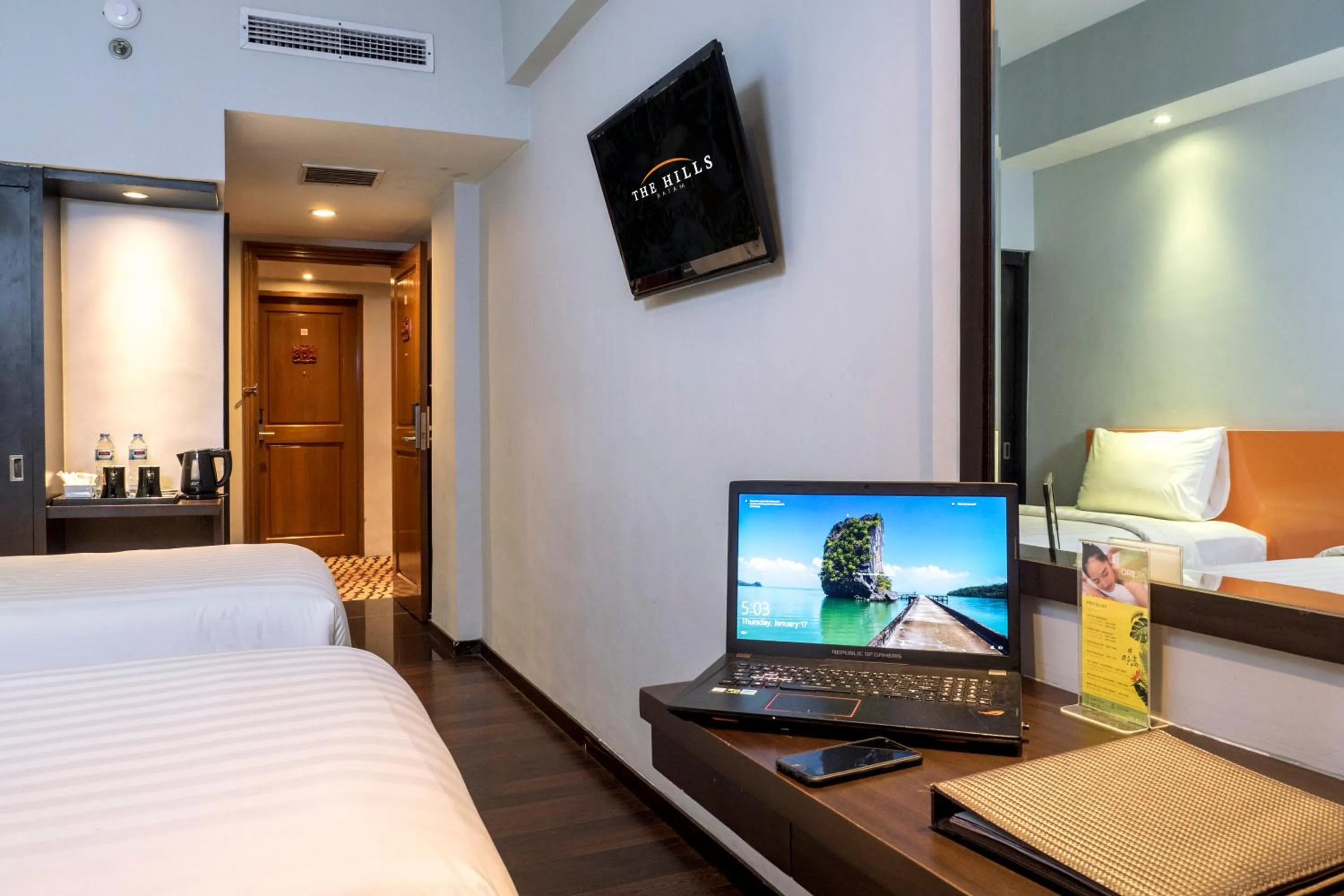 Photo of the whole room, Bed in The Hills Batam