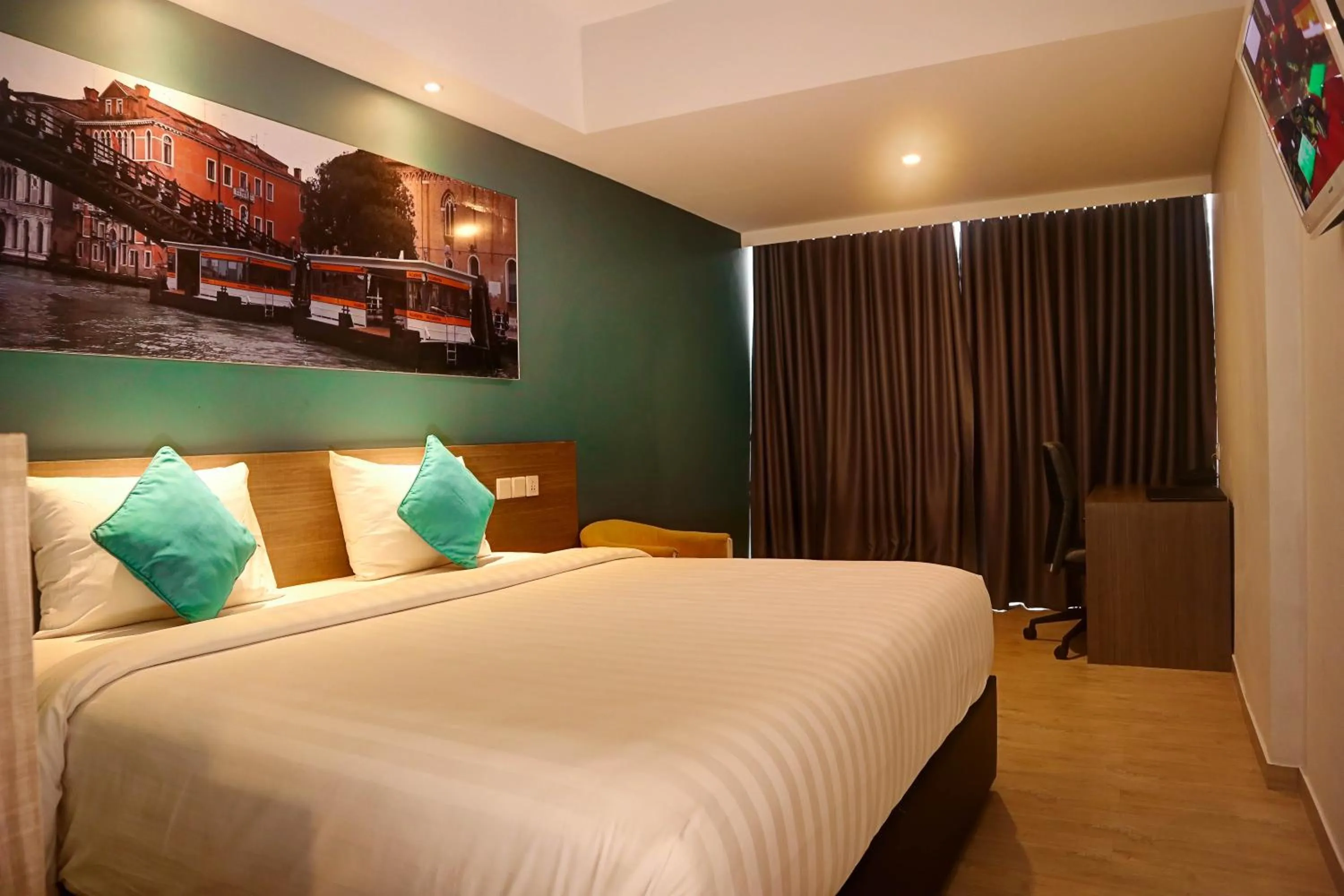 Photo of the whole room, Bed in The Hills Batam