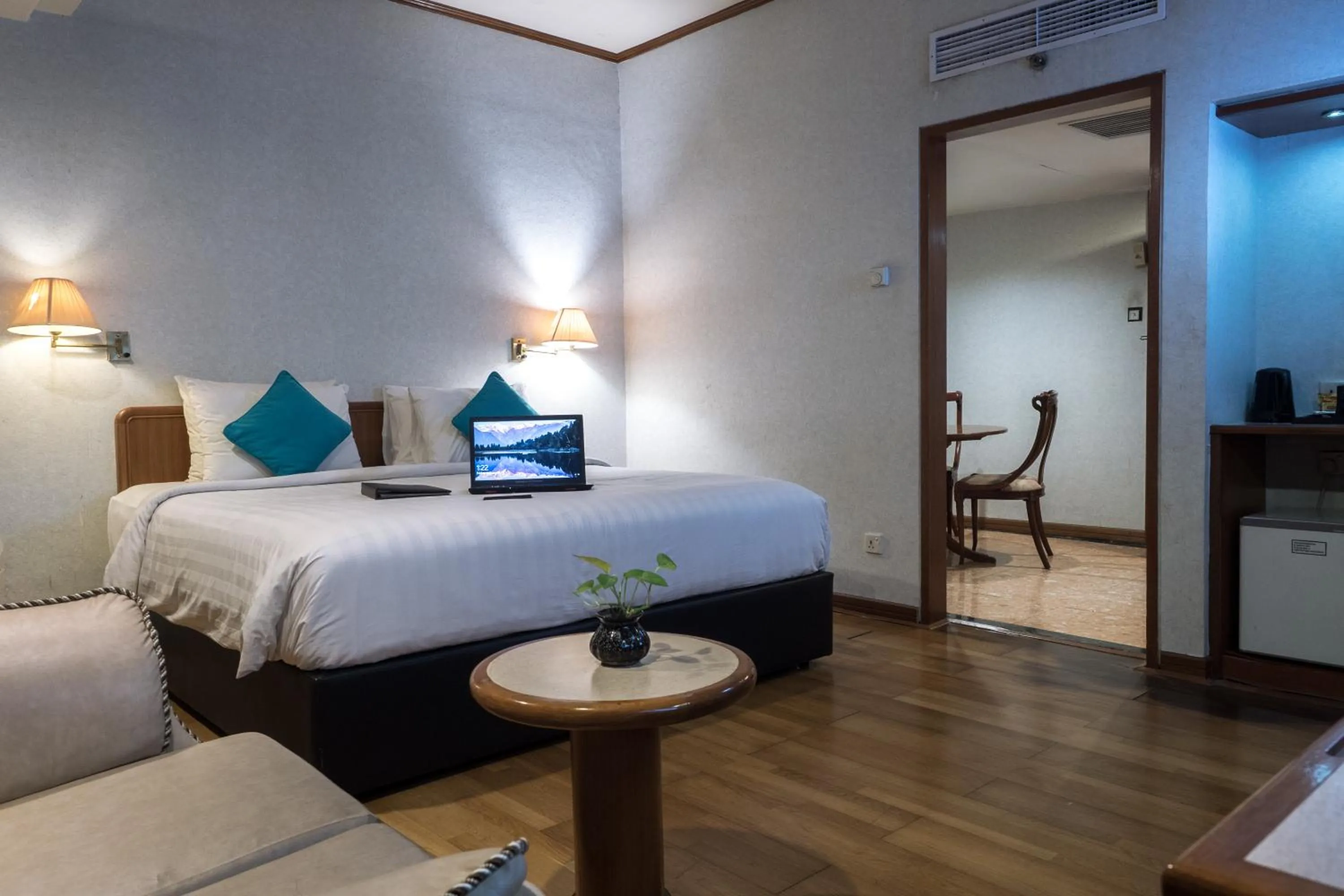 Photo of the whole room, Bed in The Hills Batam