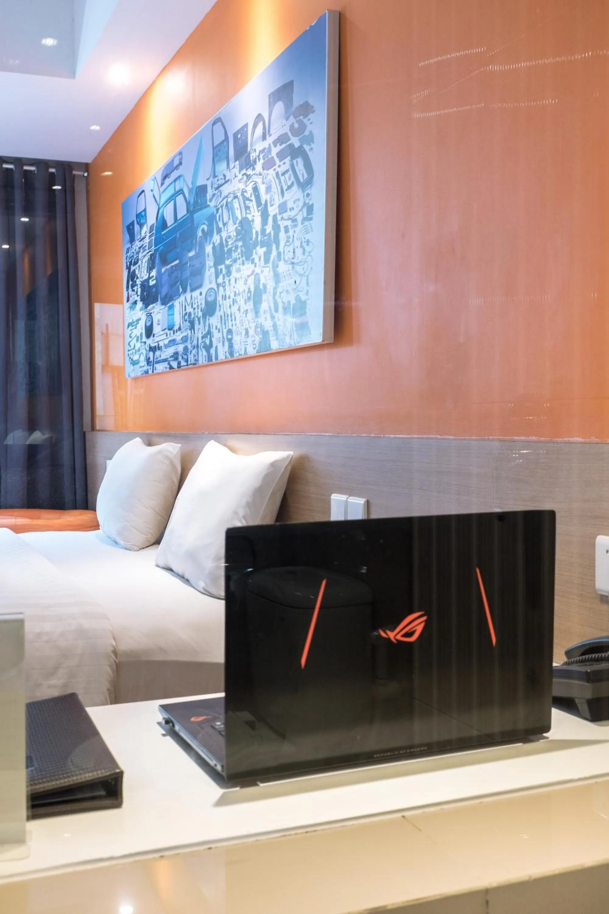 hair dresser in The Hills Batam