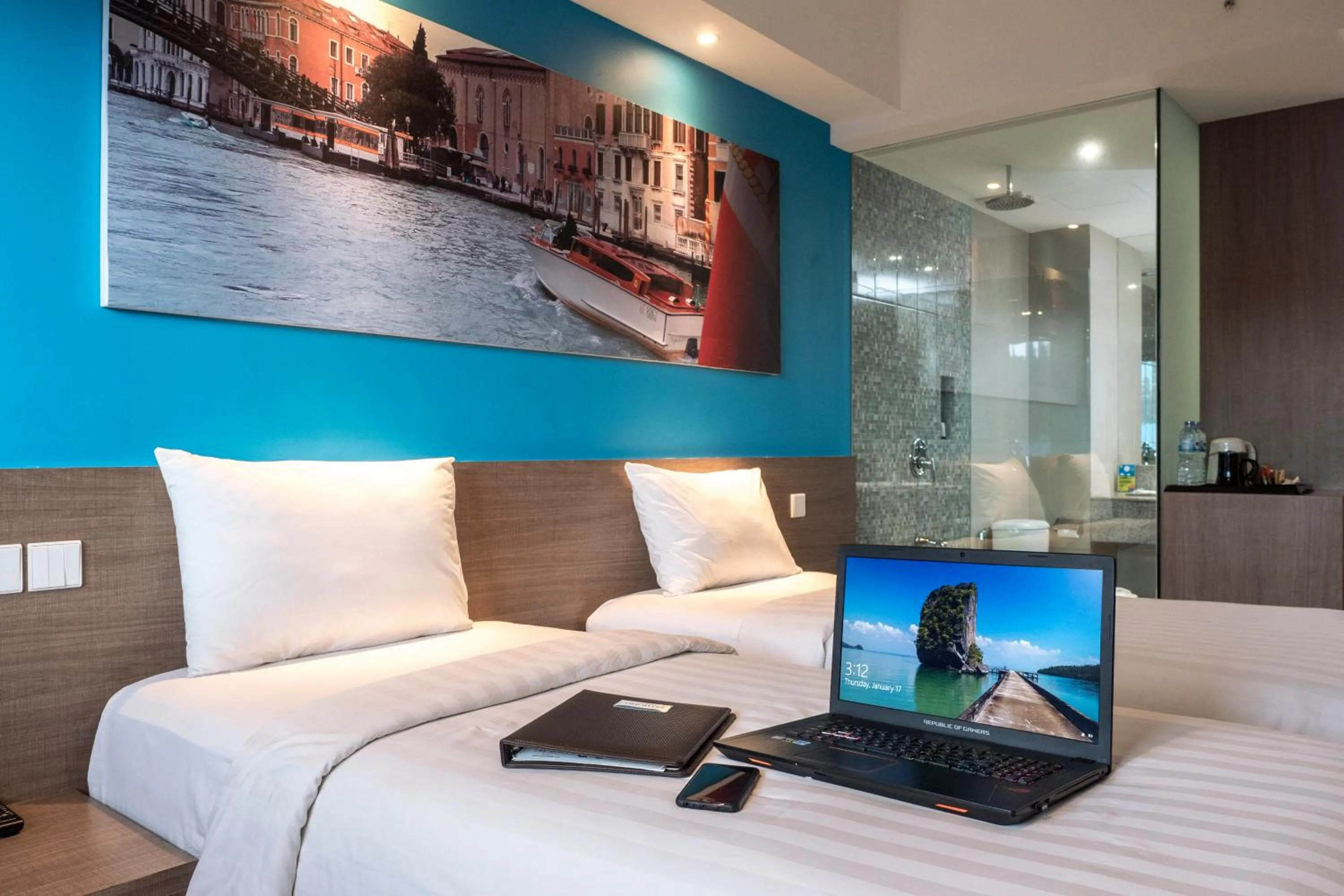 Photo of the whole room, Bed in The Hills Batam