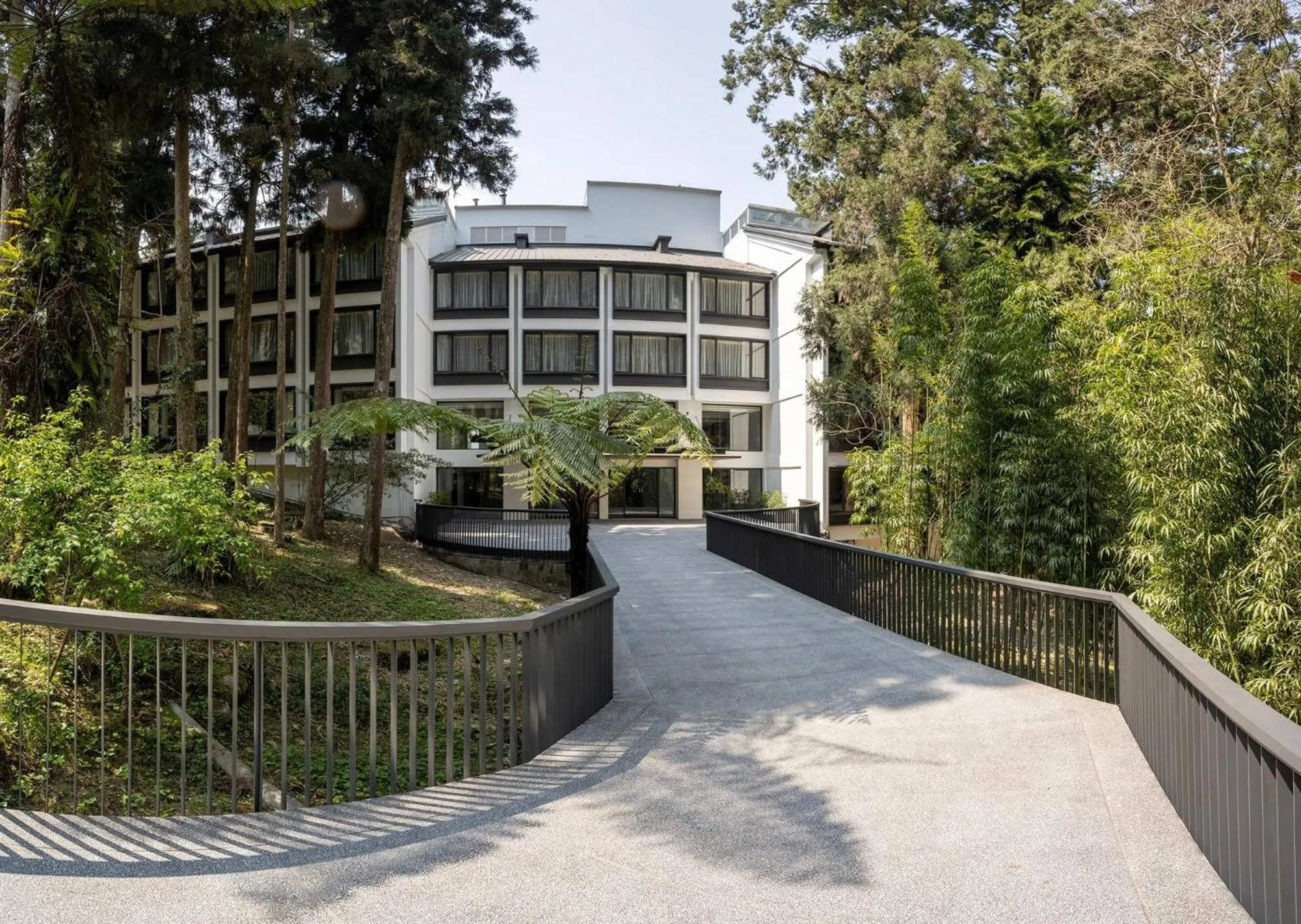 Property building in Howard Resort Xitou