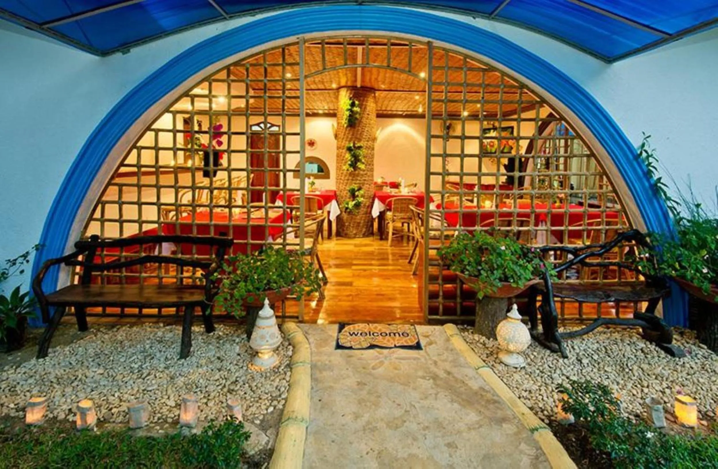 Facade/entrance in Floral Villarosa