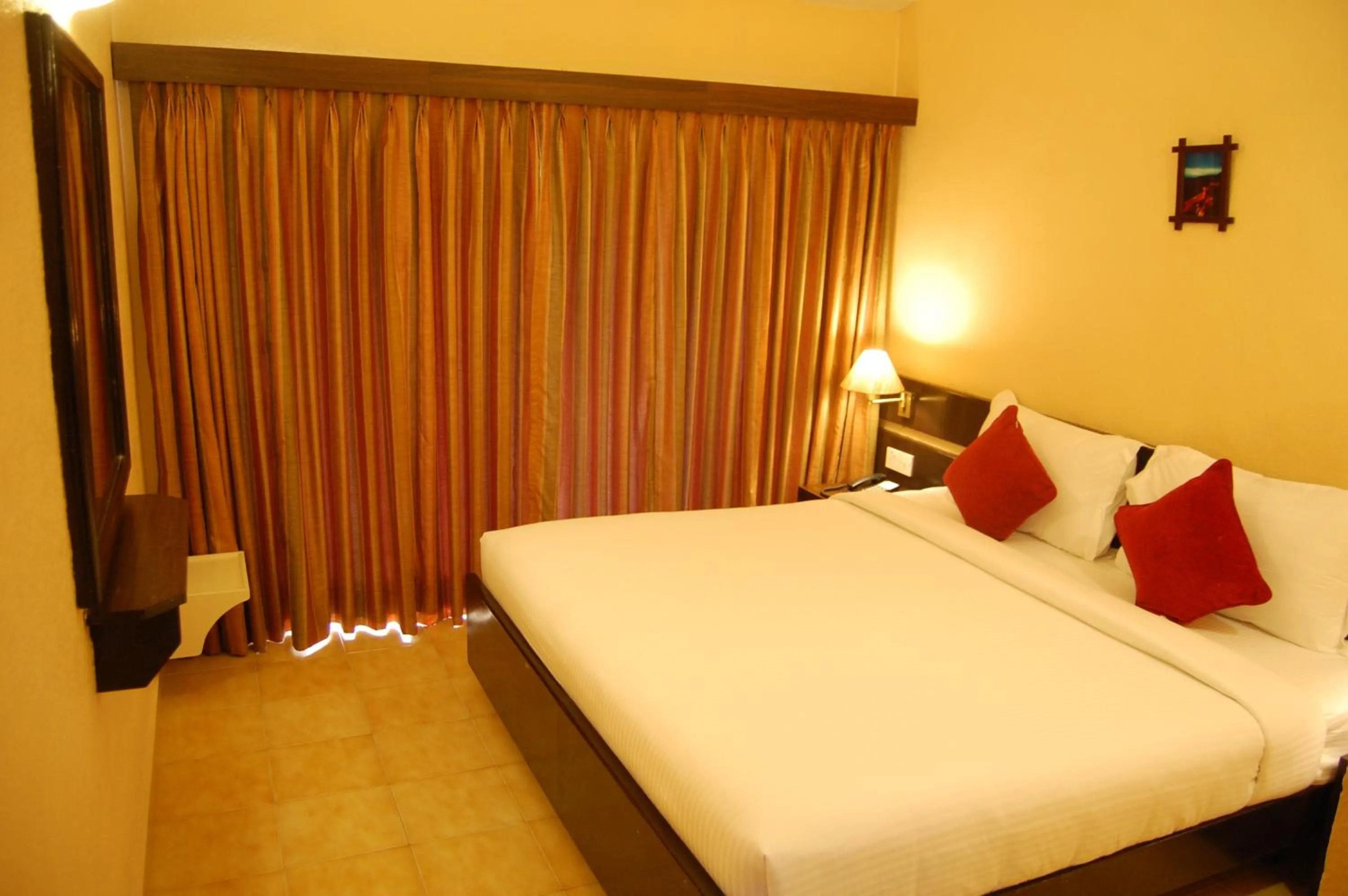 Bed in Green Pastures - A Hill Country Resort