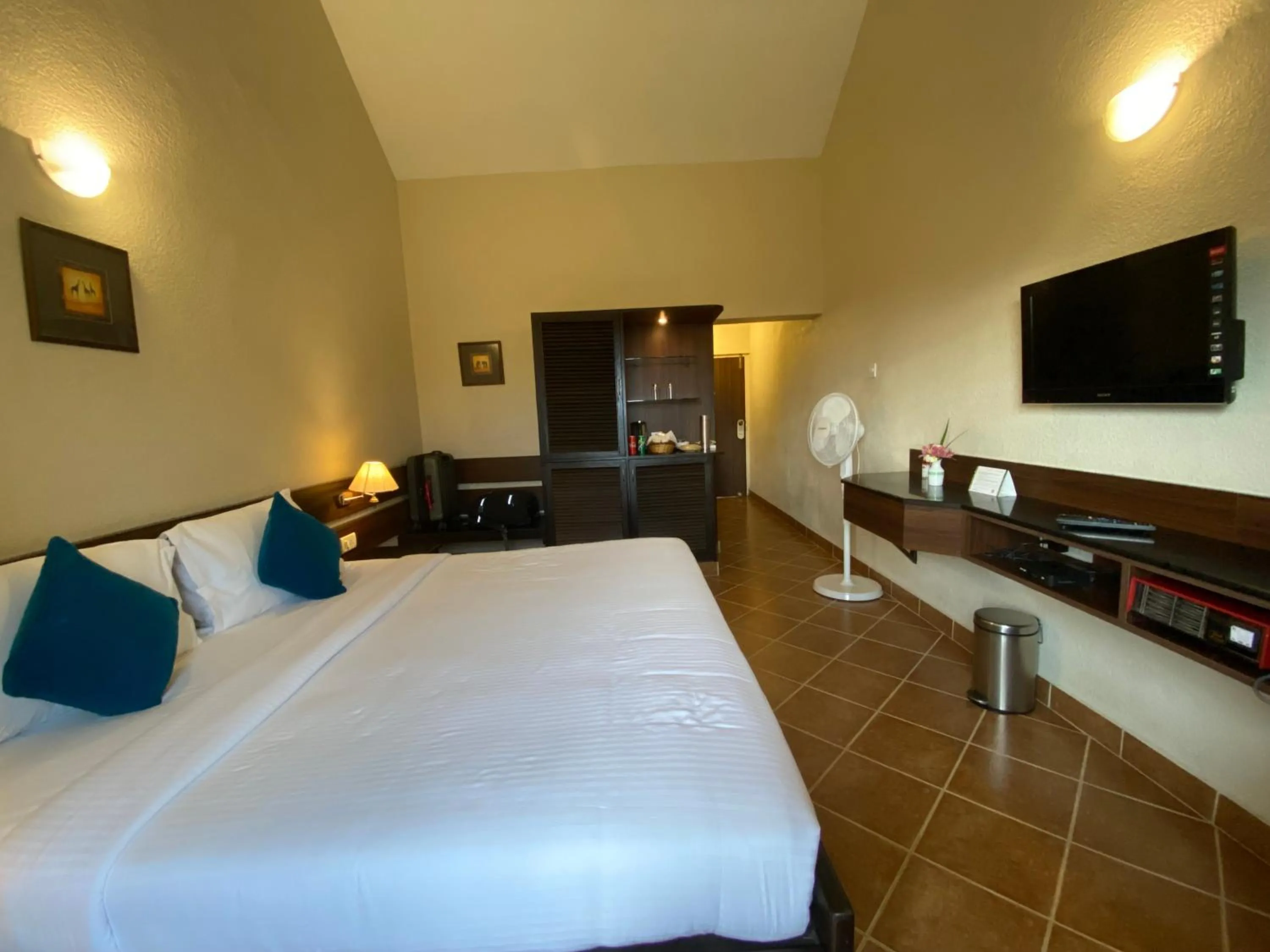 Bed in Green Pastures - A Hill Country Resort