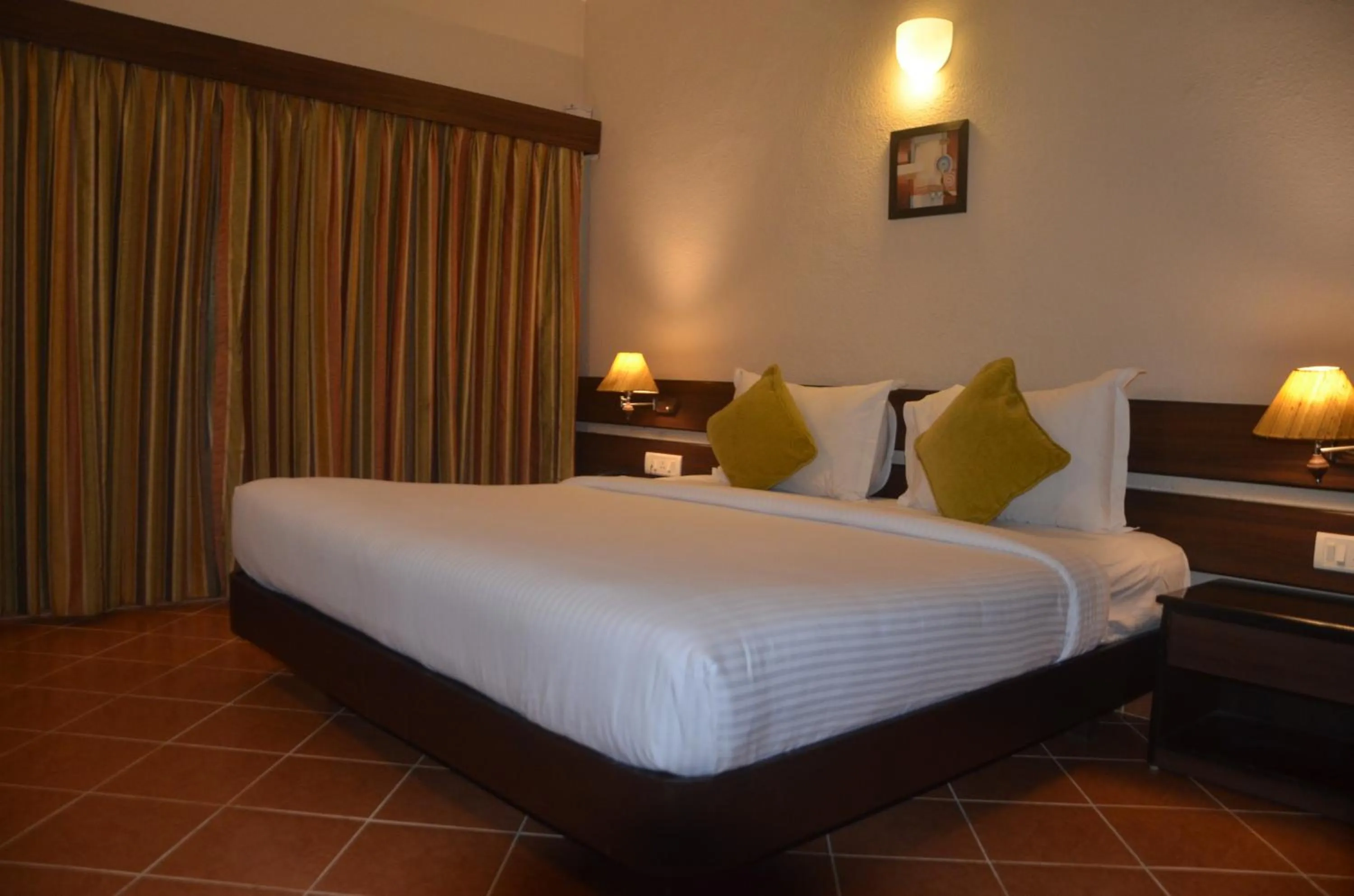 Bed in Green Pastures - A Hill Country Resort