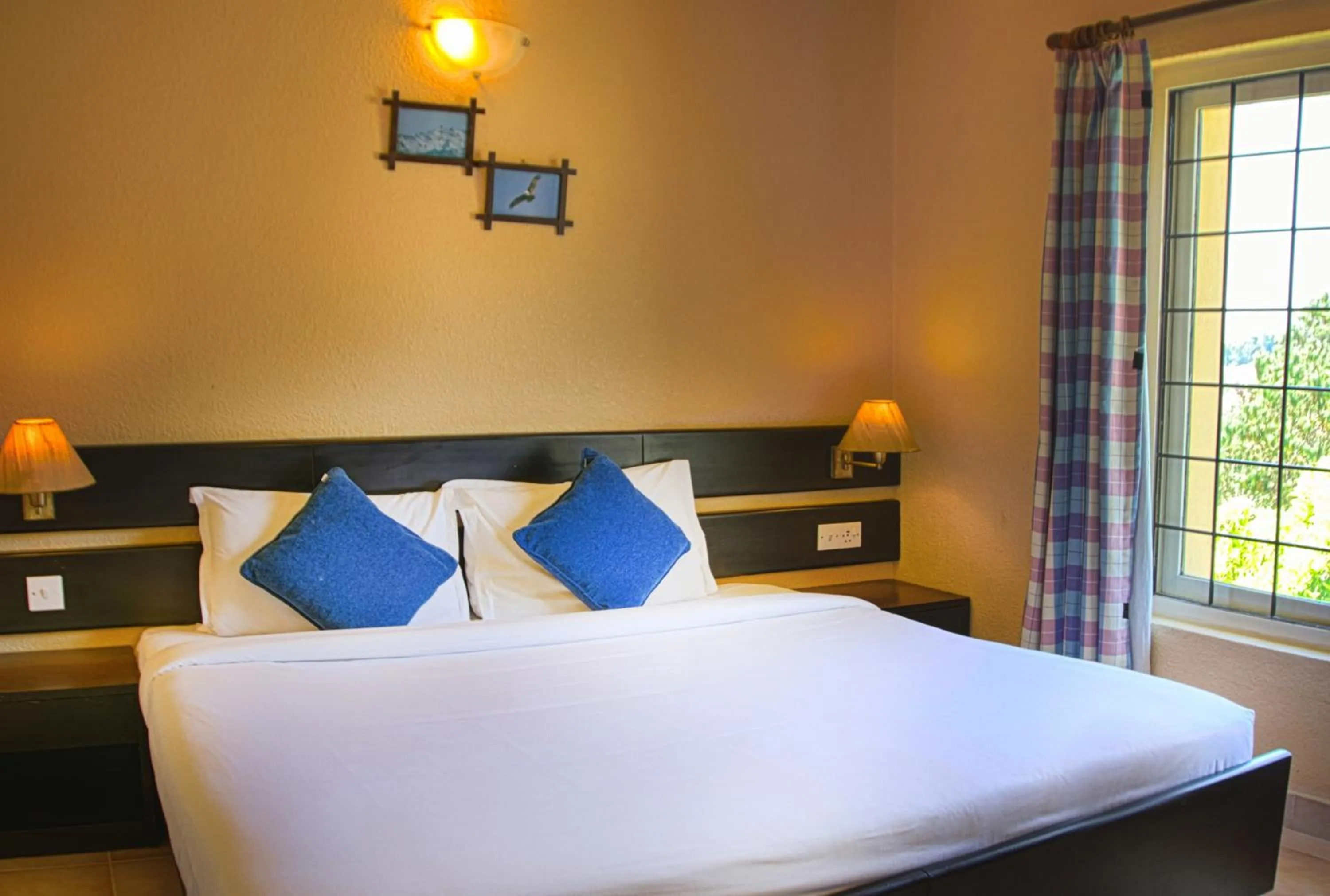 Bedroom, Bed in Green Pastures - A Hill Country Resort