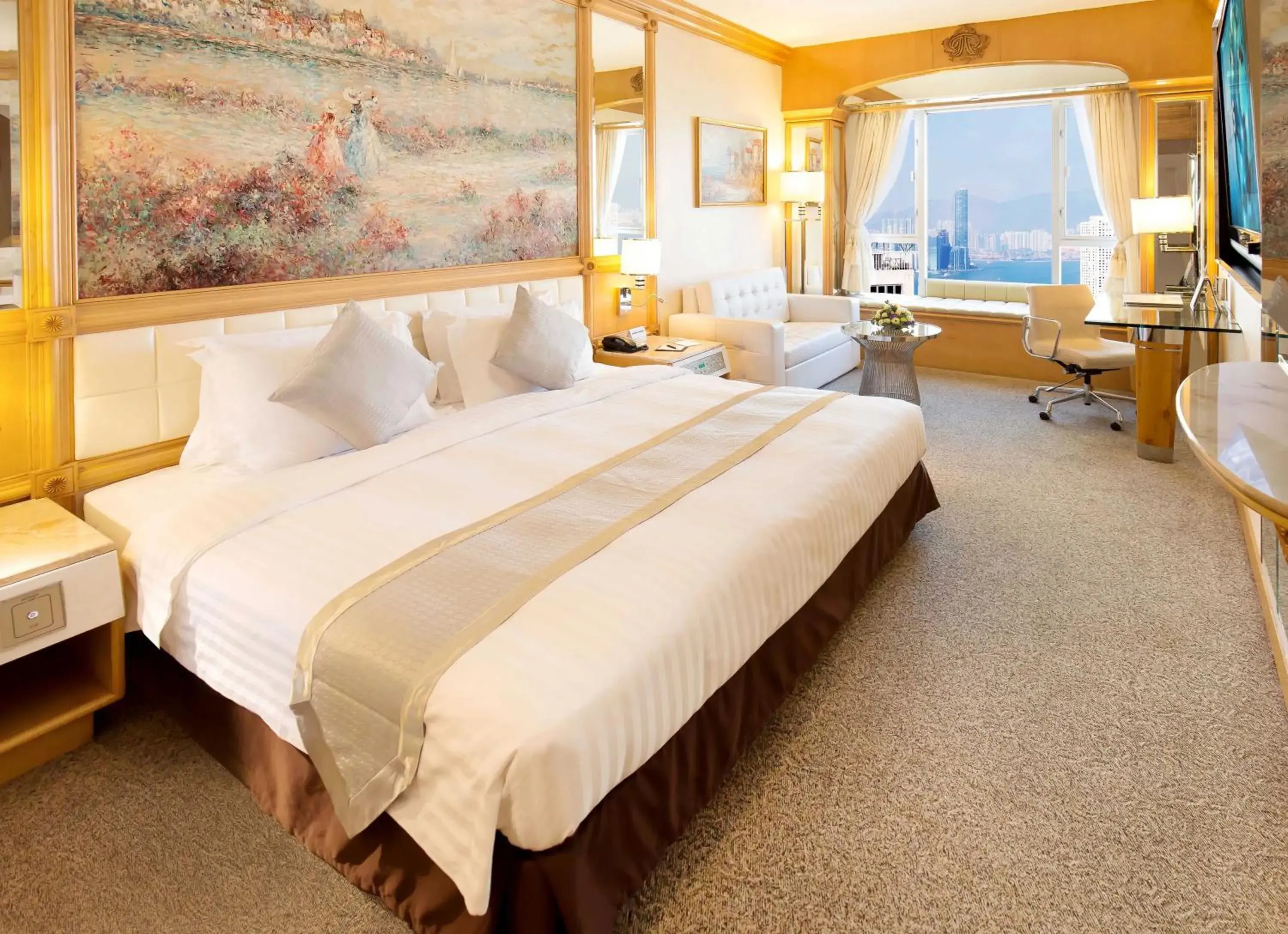 Premier King or Twin Room in Regal Hongkong Hotel Premier King or Twin Room in Regal Hongkong Hotel
