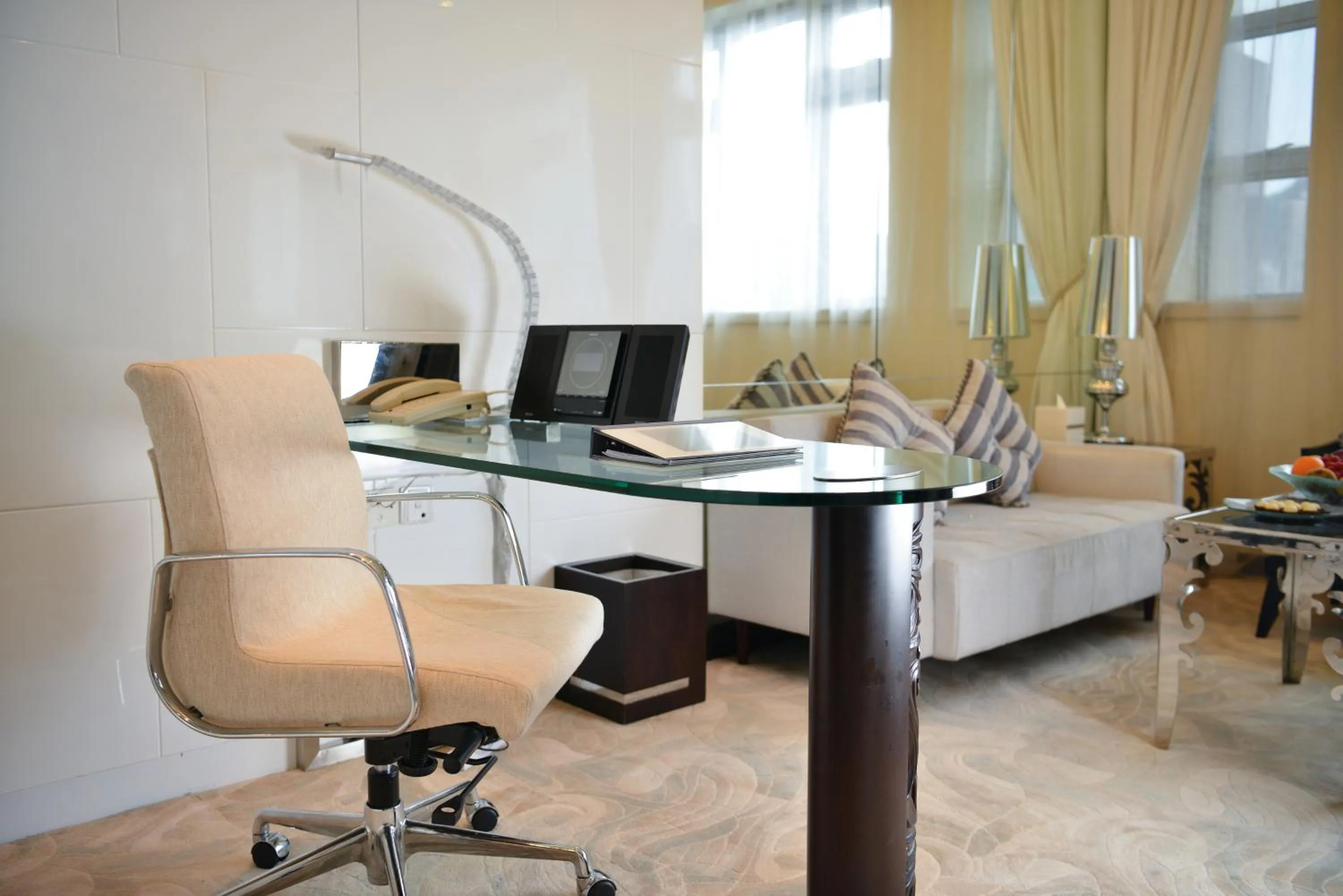 Living room in Regal Hongkong Hotel