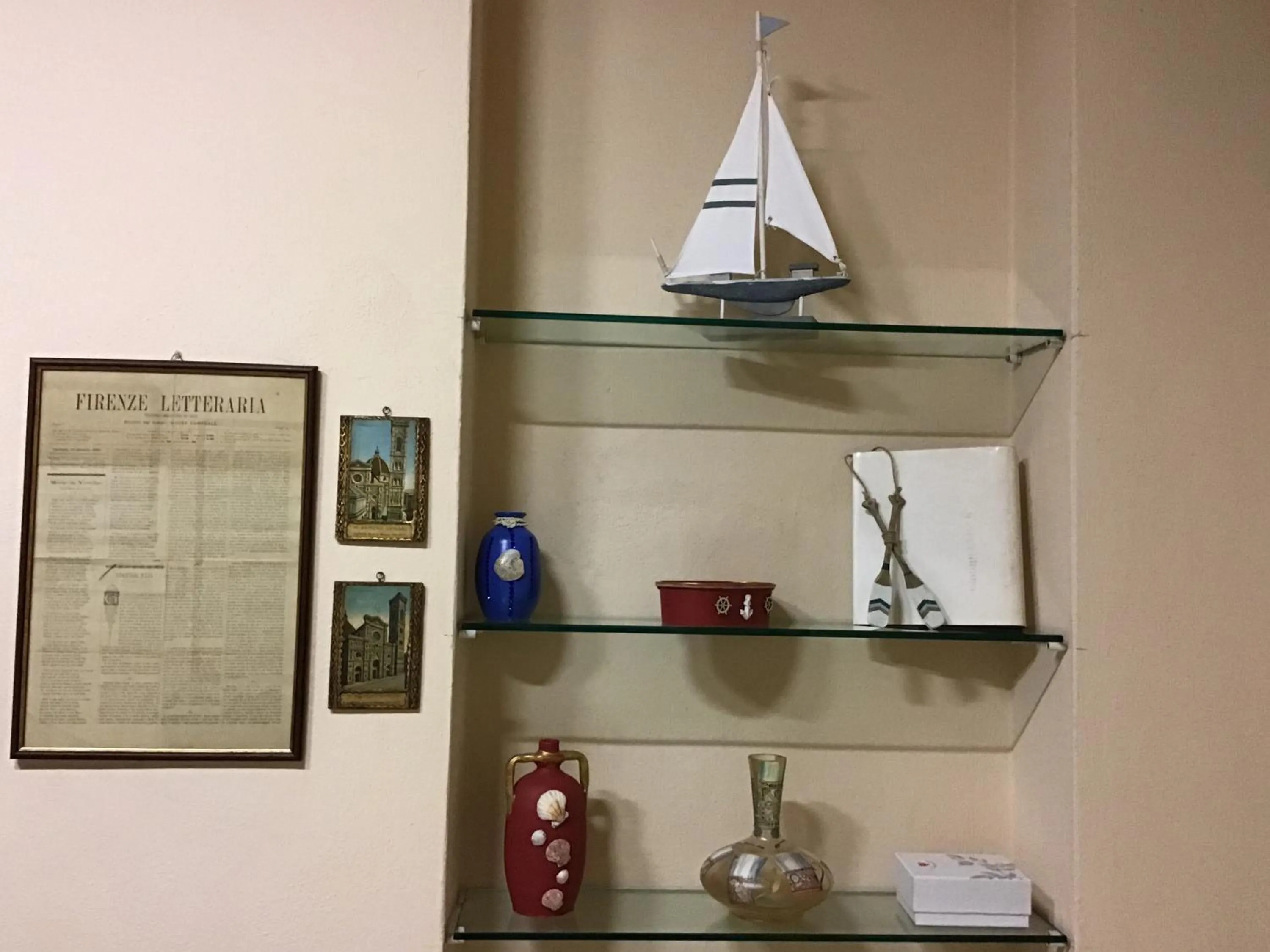 Decorative detail in Deck Sea B&B