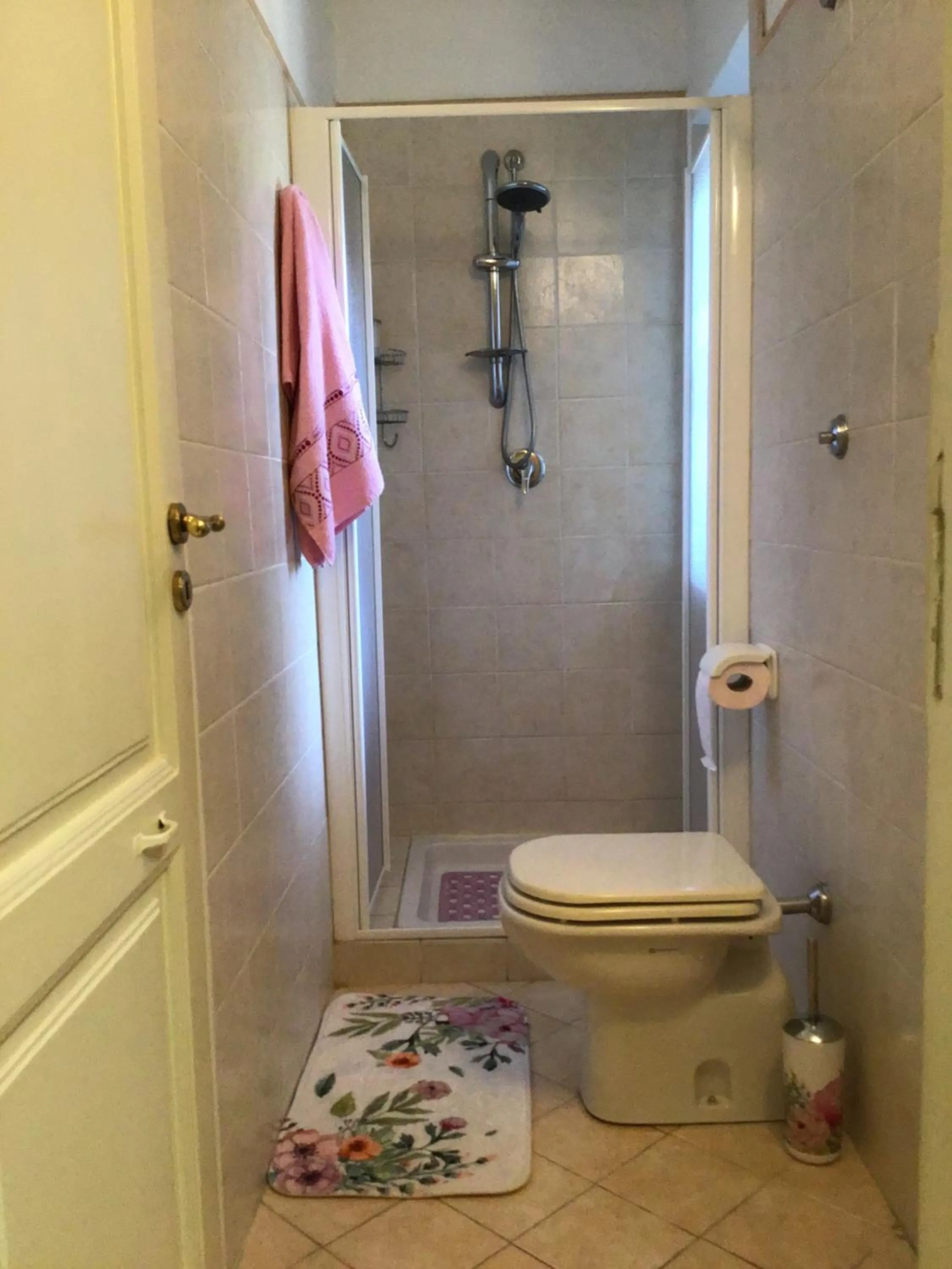 Bathroom in Deck Sea B&B