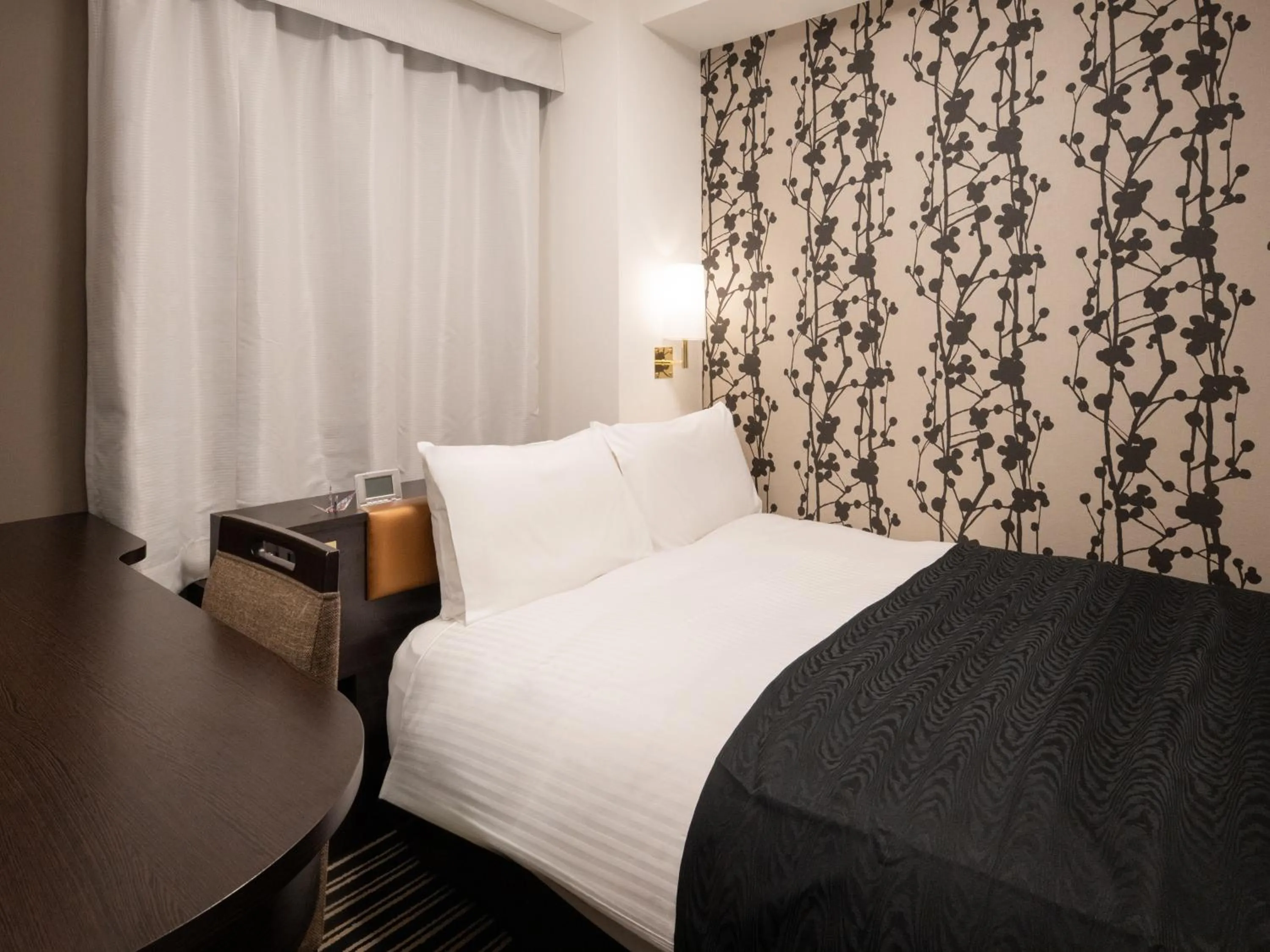 Bed in APA Hotel Ginza Shintomicho Ekimae