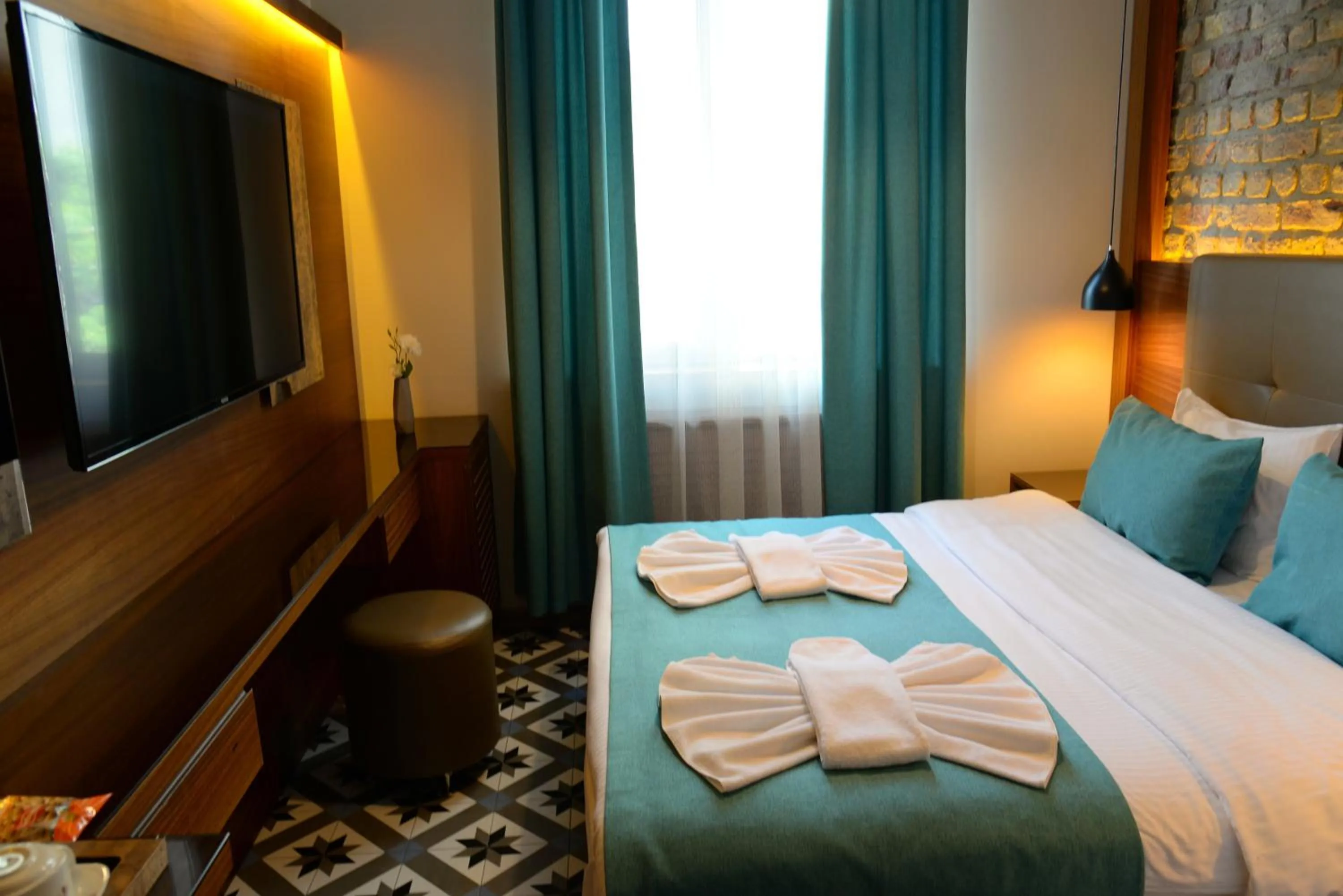 Bed in Pera Luna Residence