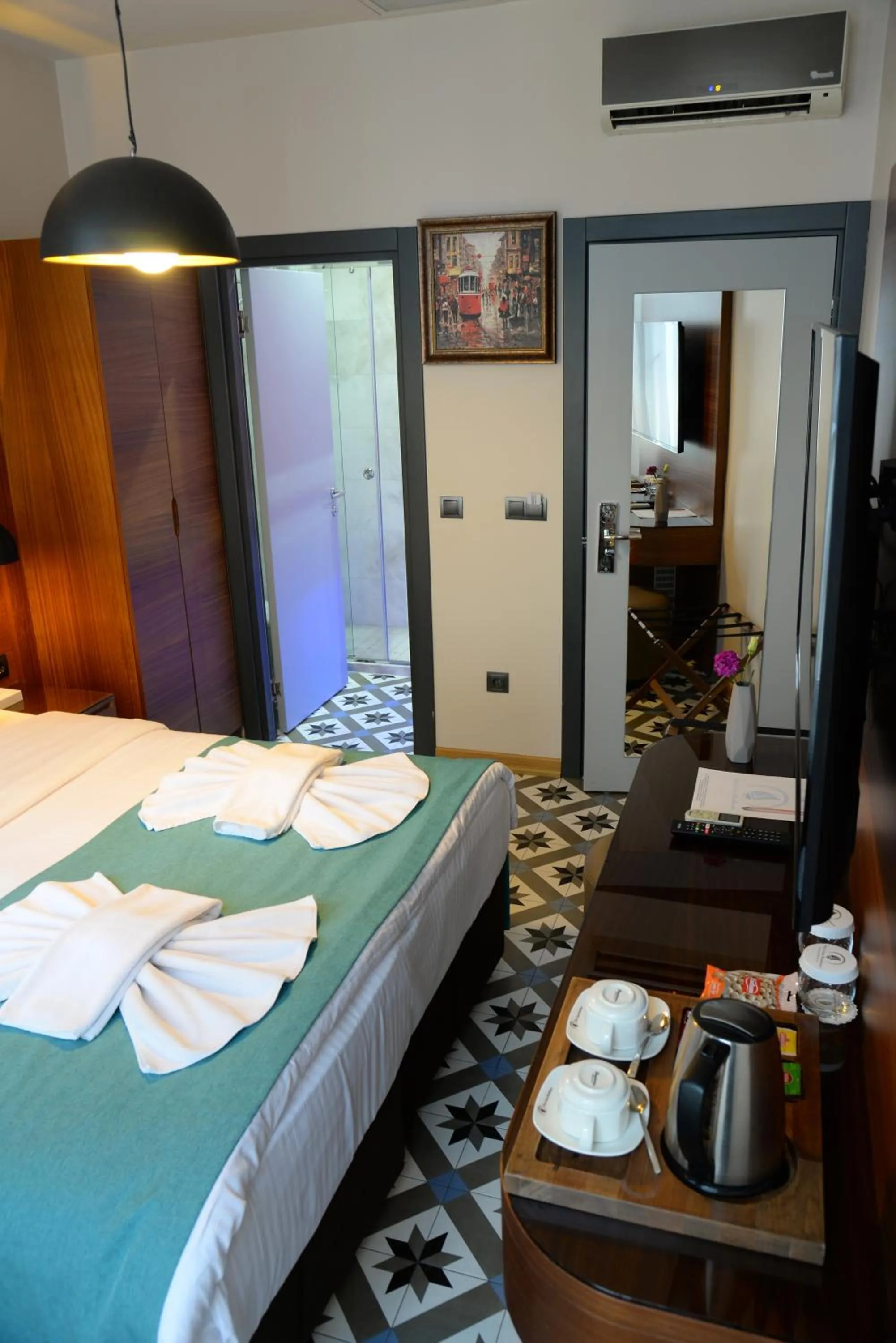 Bed in Pera Luna Residence