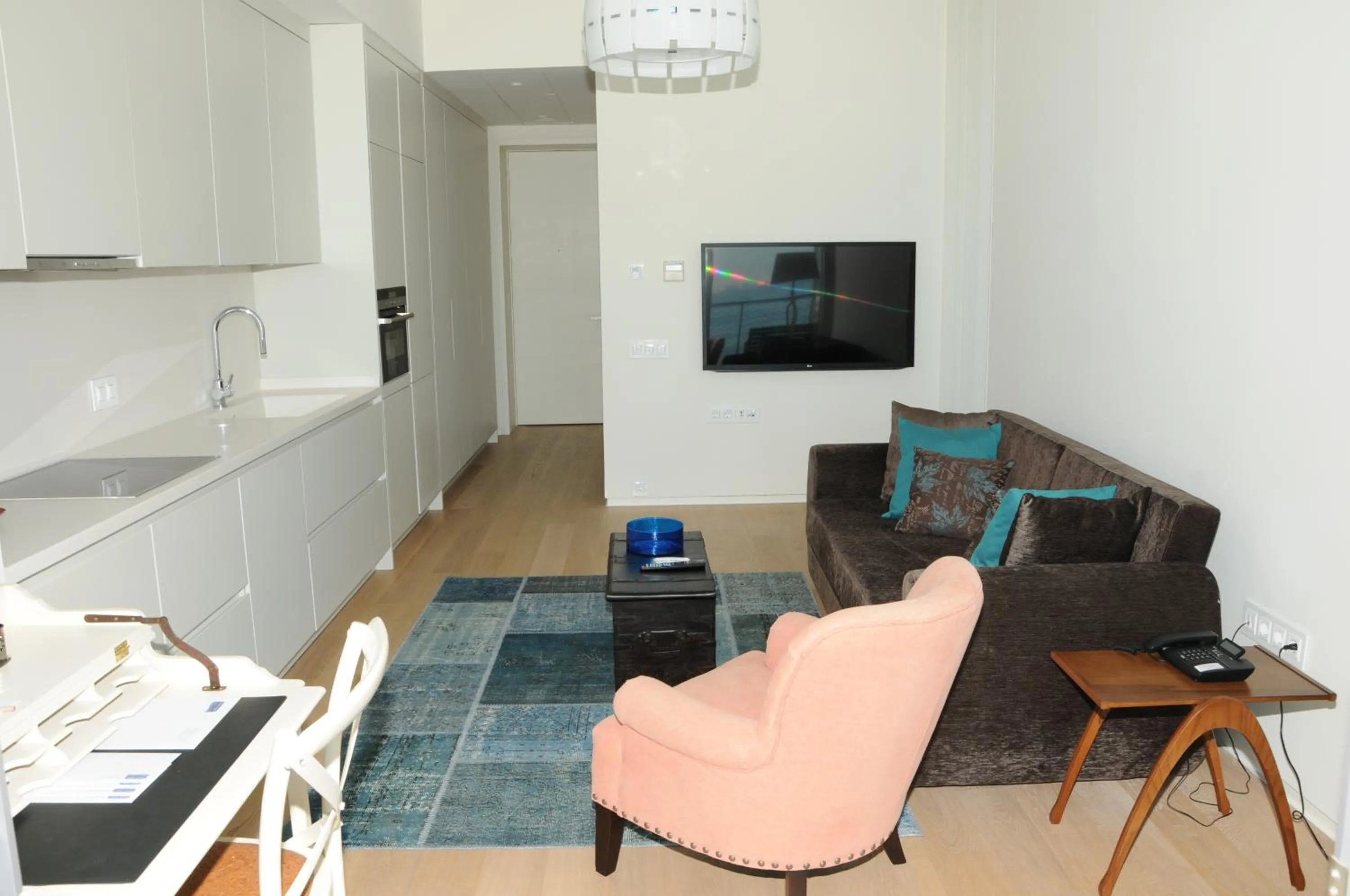 Kitchen or kitchenette in Ataköy Marina Park Hotel Residence