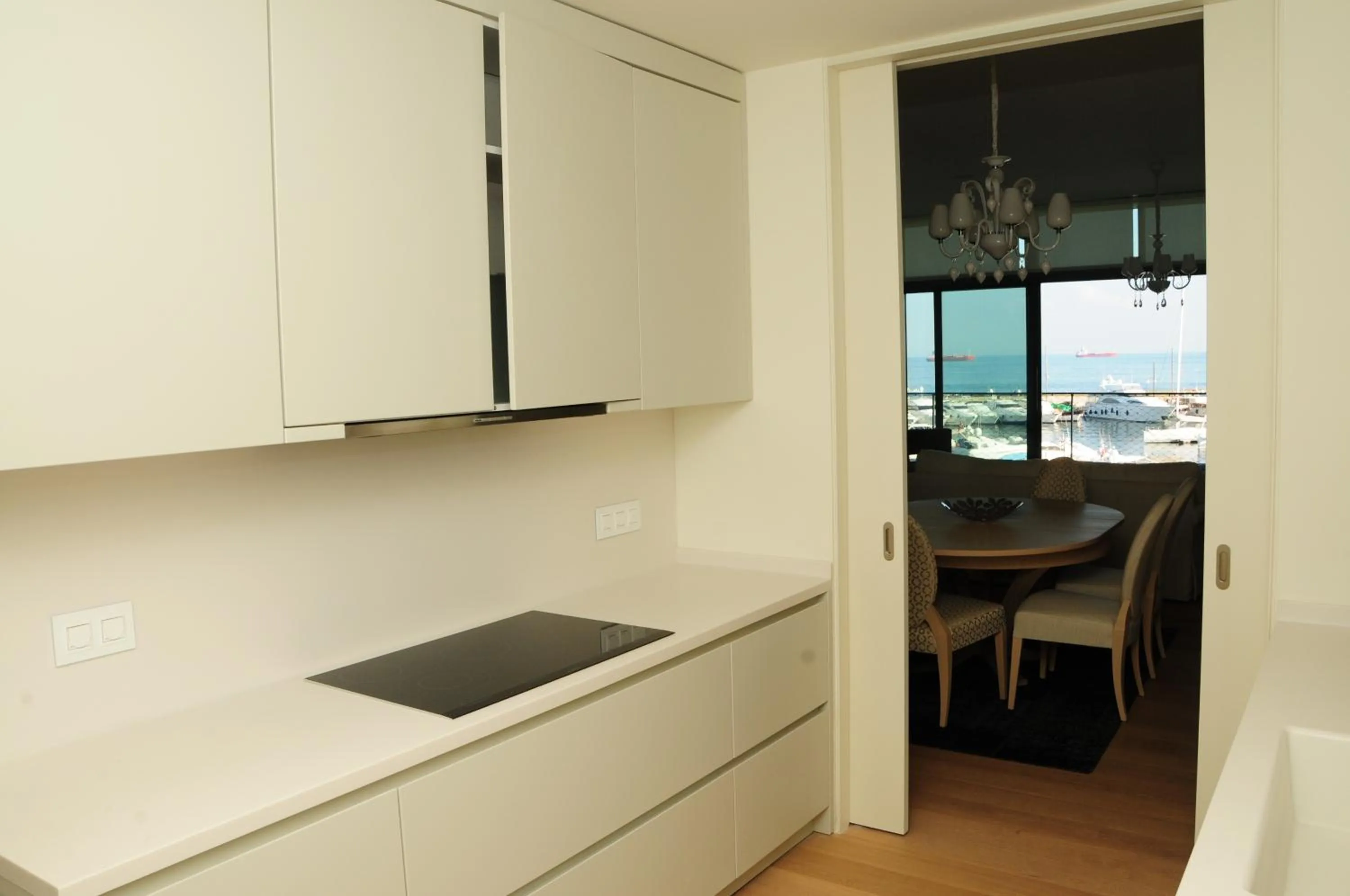 Kitchen or kitchenette in Ataköy Marina Park Hotel Residence
