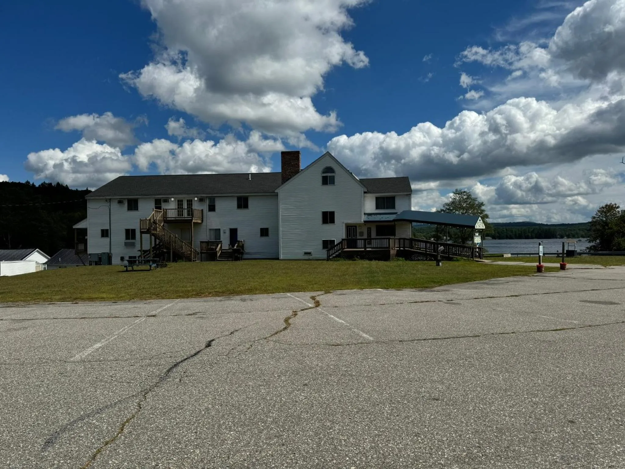 Winnisquam Lake Inn