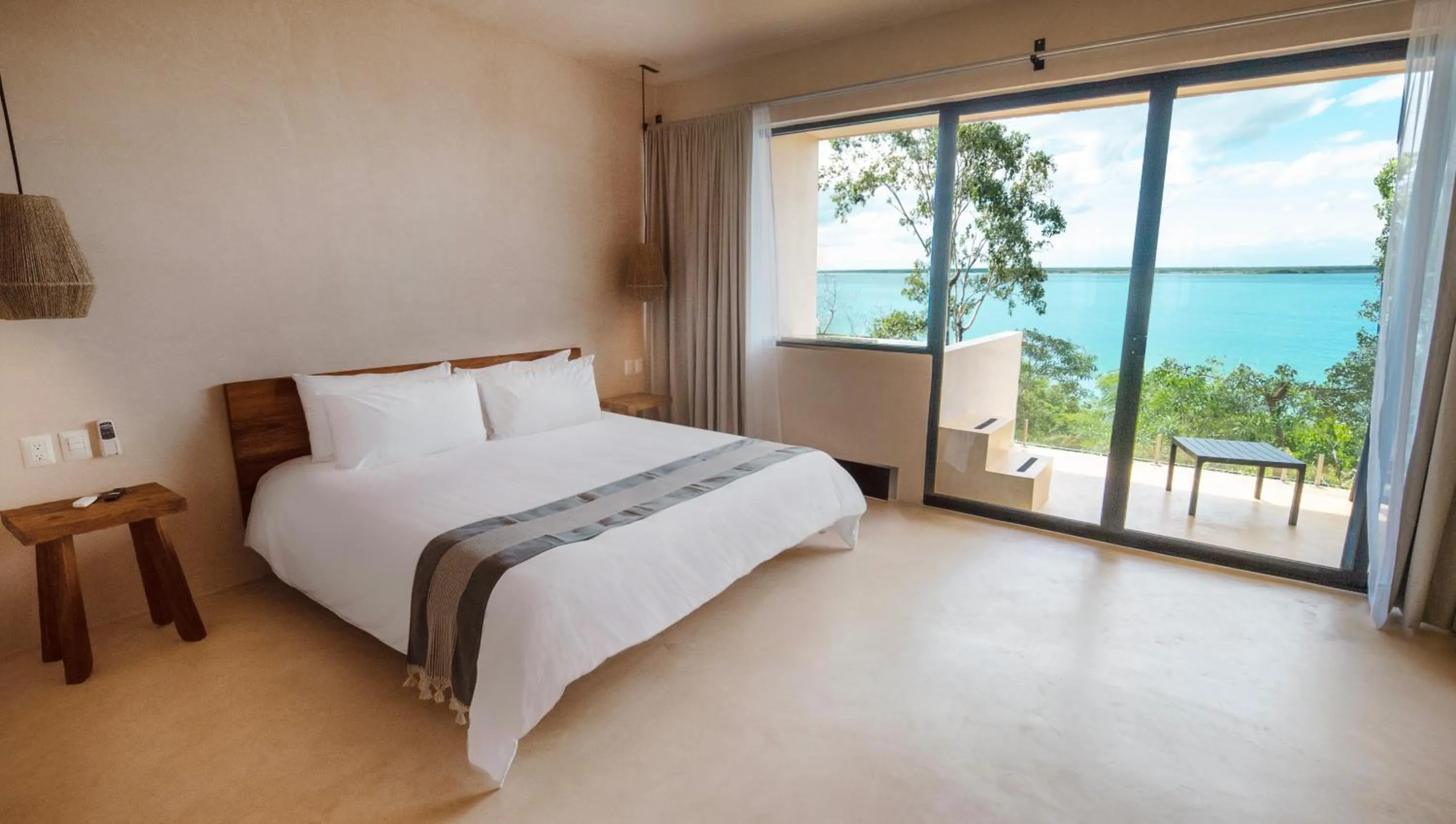 Lake view, Bed in MBH Maya Bacalar Hotel Boutique