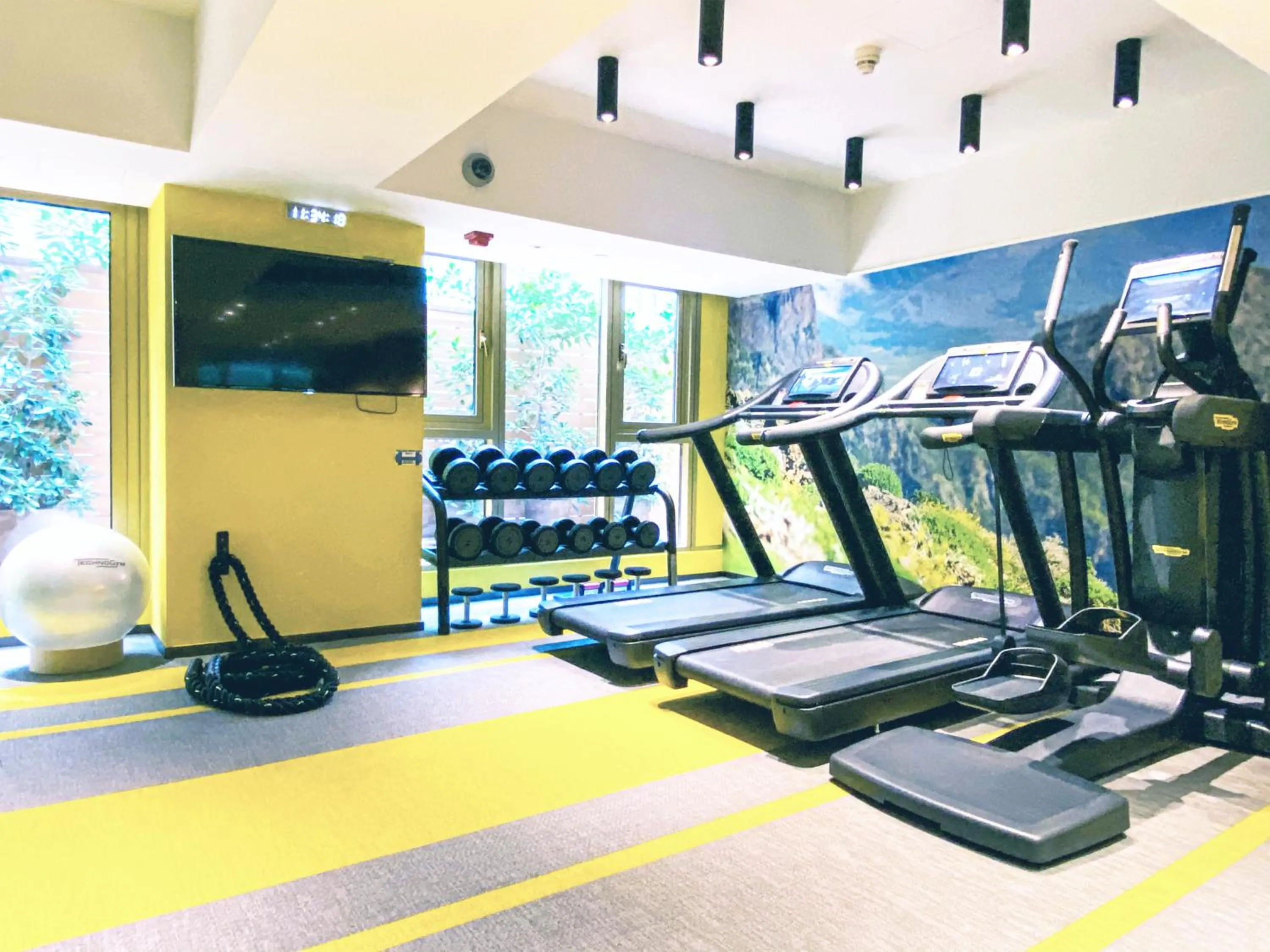 Fitness centre/facilities in OASIS AVENUE - A GDH HOTEL
