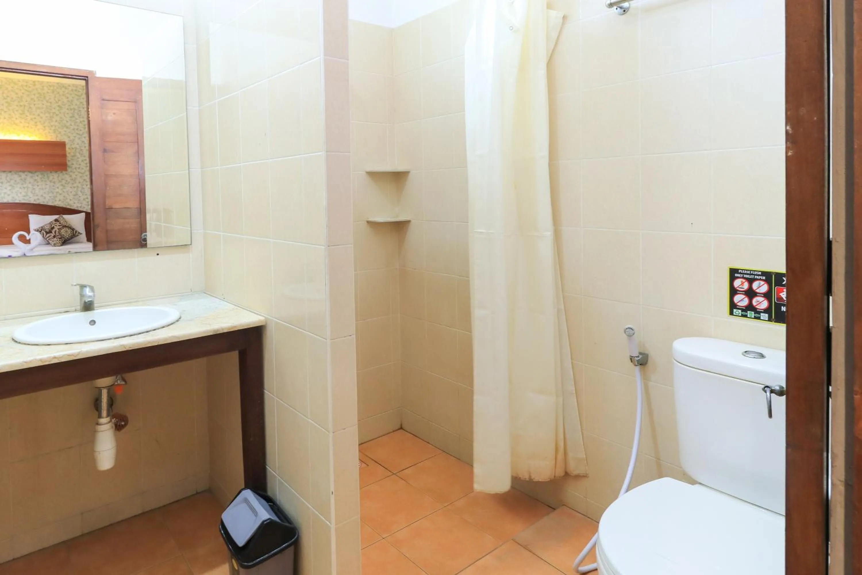 Bathroom in Ayu Lili Garden Hotel Kuta