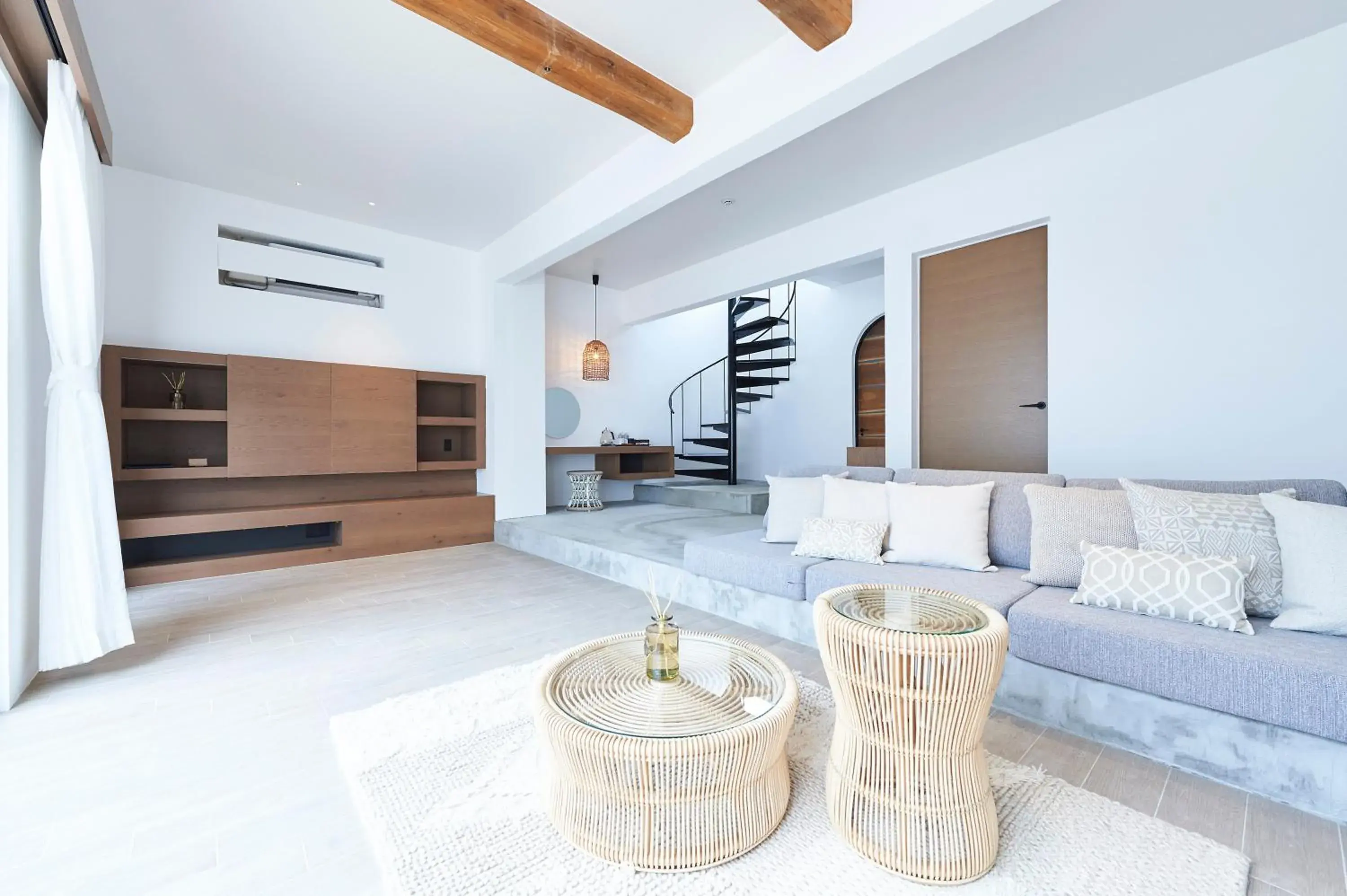 Deluxe Suite - single occupancy in Grand Bleu Gamin Deluxe Suite - single occupancy in Grand Bleu Gamin