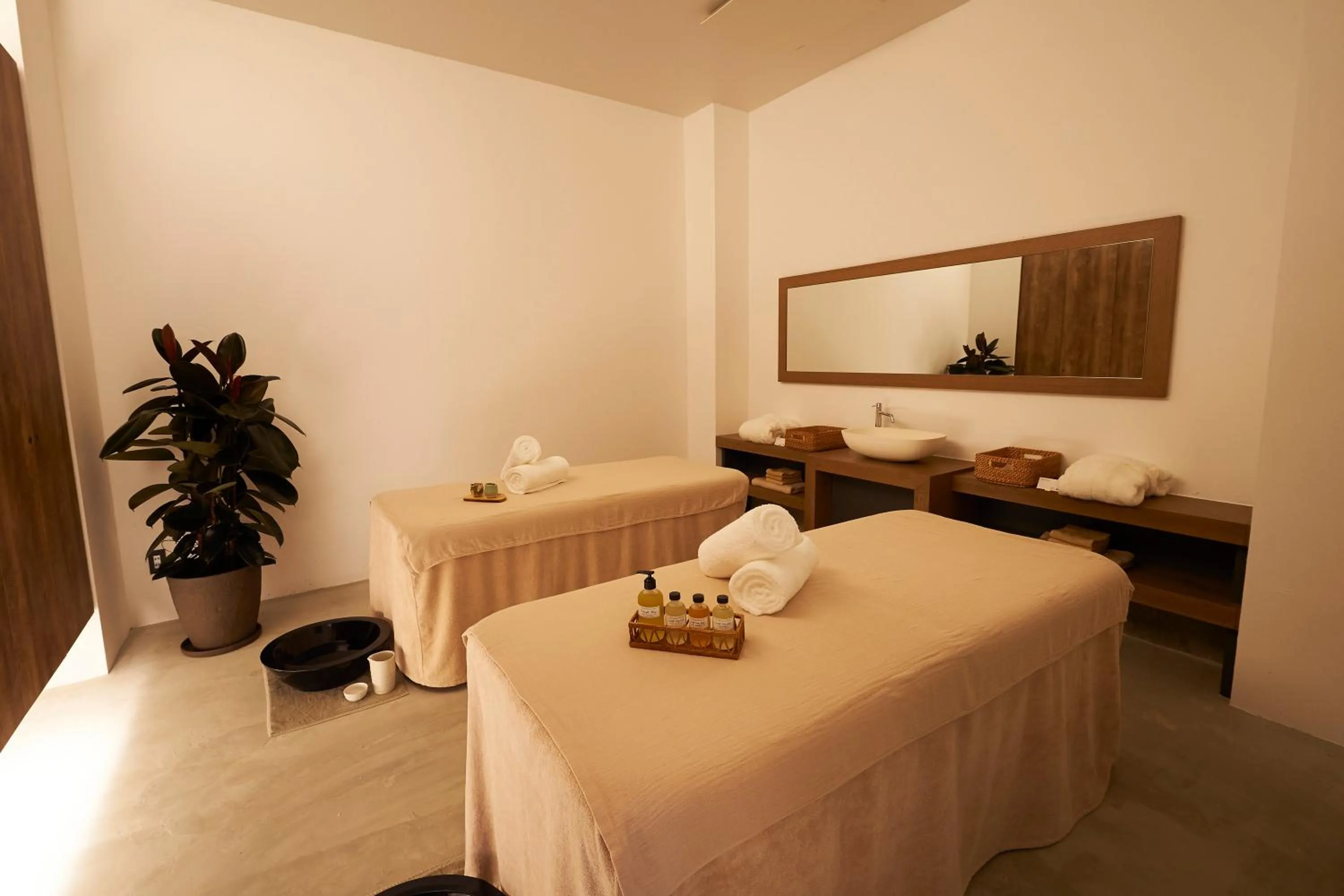Spa and wellness centre/facilities in Grand Bleu Gamin