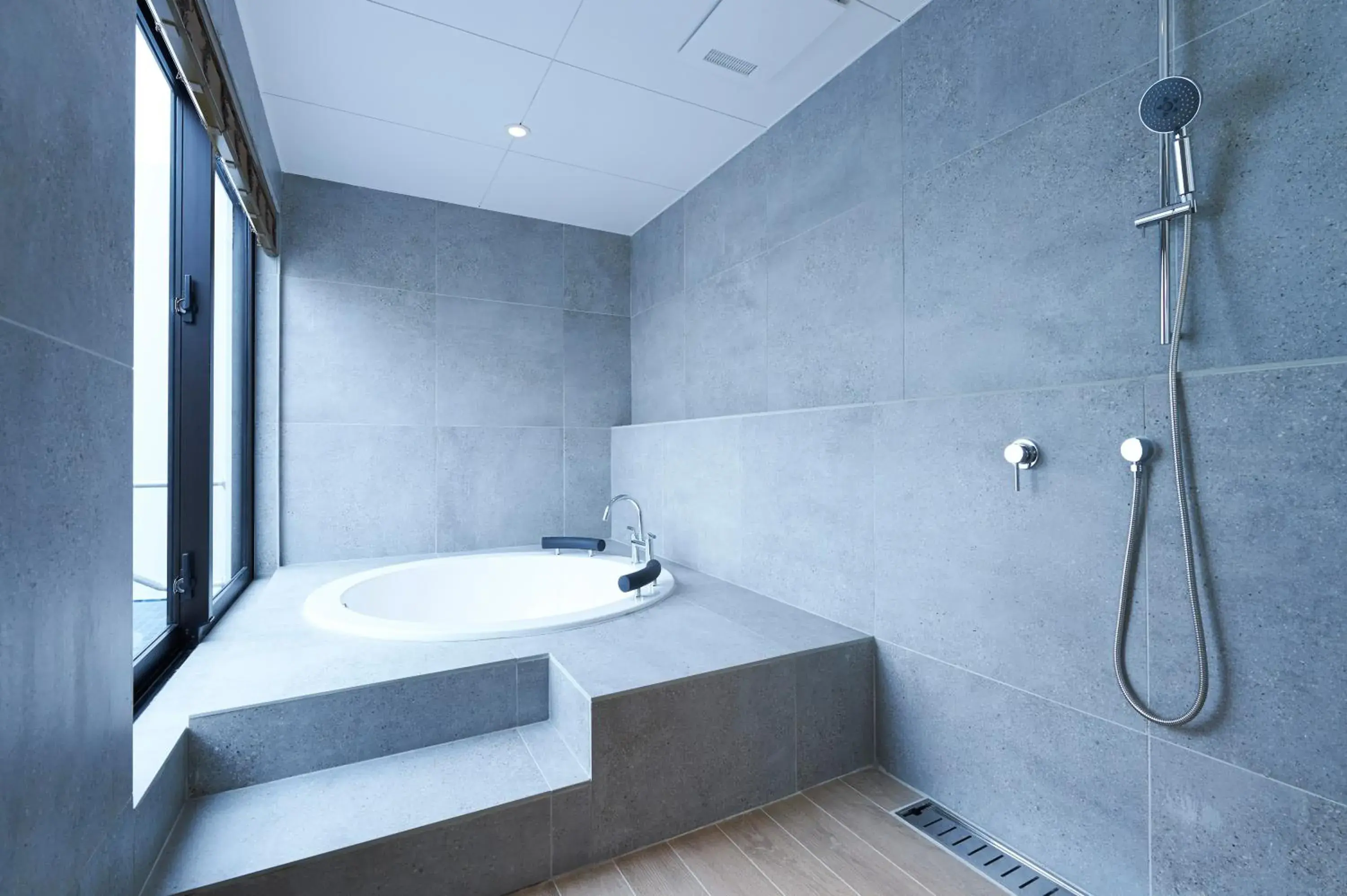 Deluxe Suite - single occupancy in Grand Bleu Gamin Deluxe Suite - single occupancy in Grand Bleu Gamin