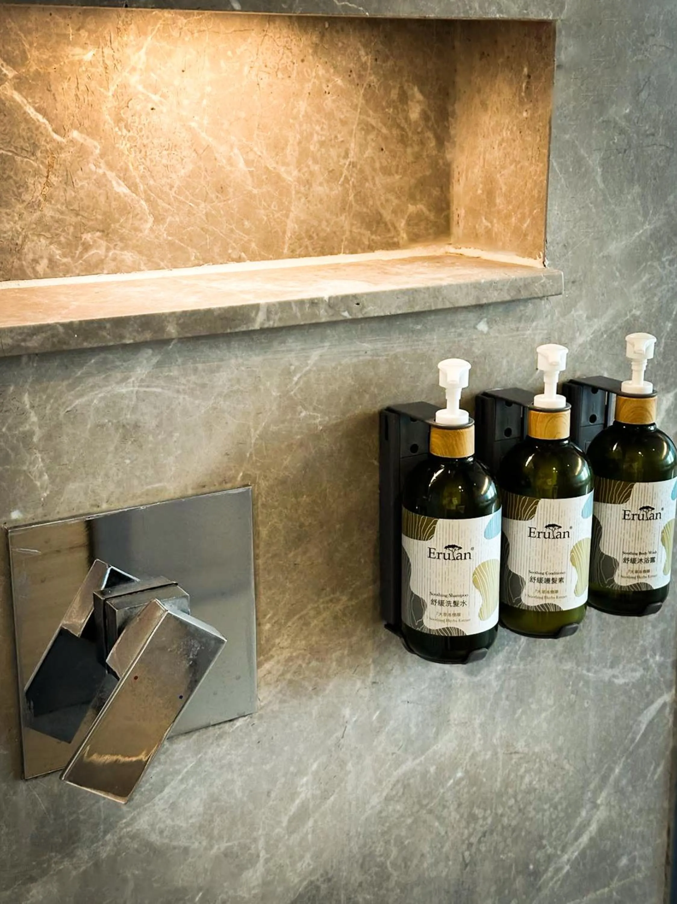 Toilet in Nathan Hotel