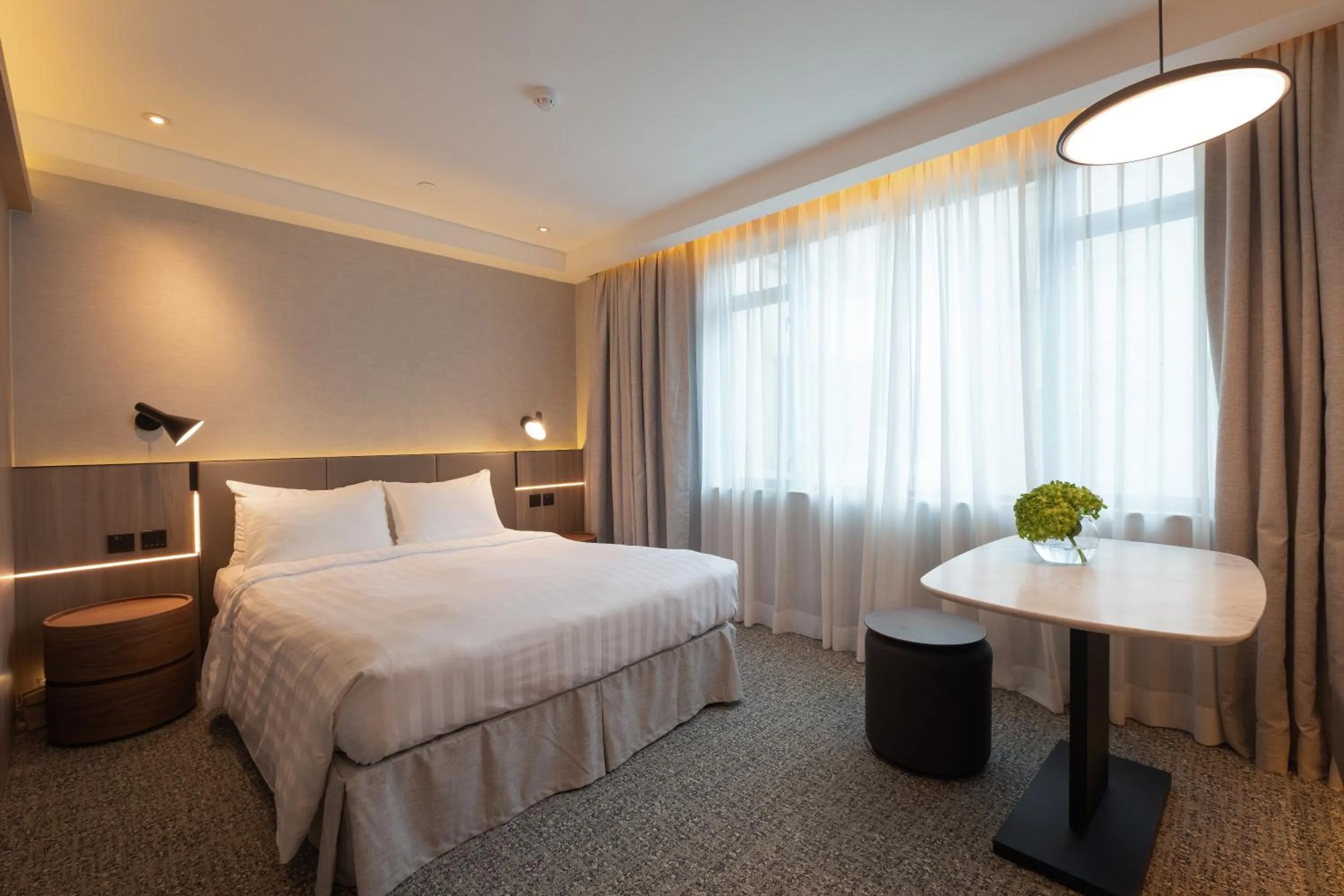 Photo of the whole room, Bed in Nathan Hotel