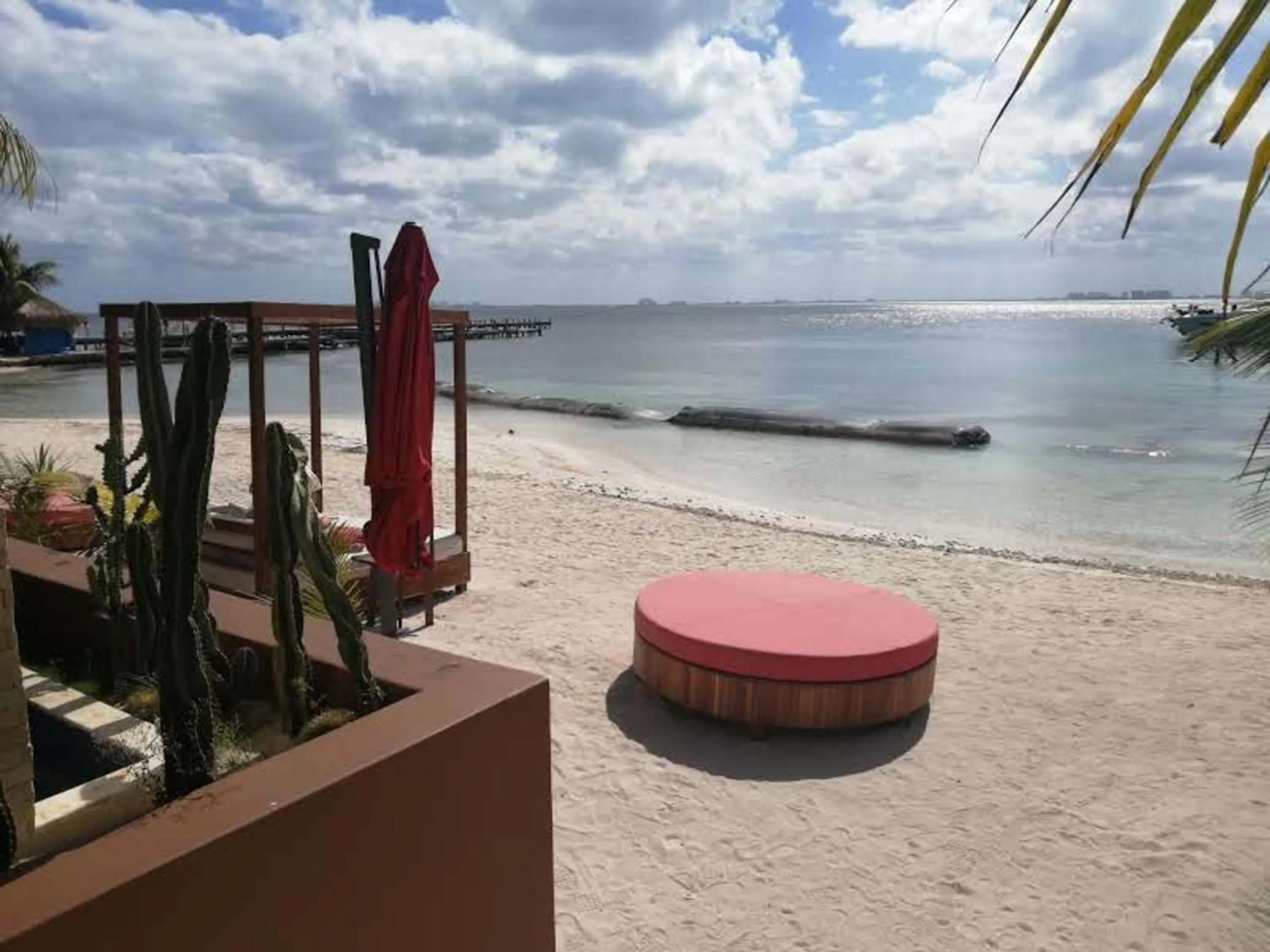 Beach in Hotel Beló Isla Mujeres - All Inclusive - Sargassum Free