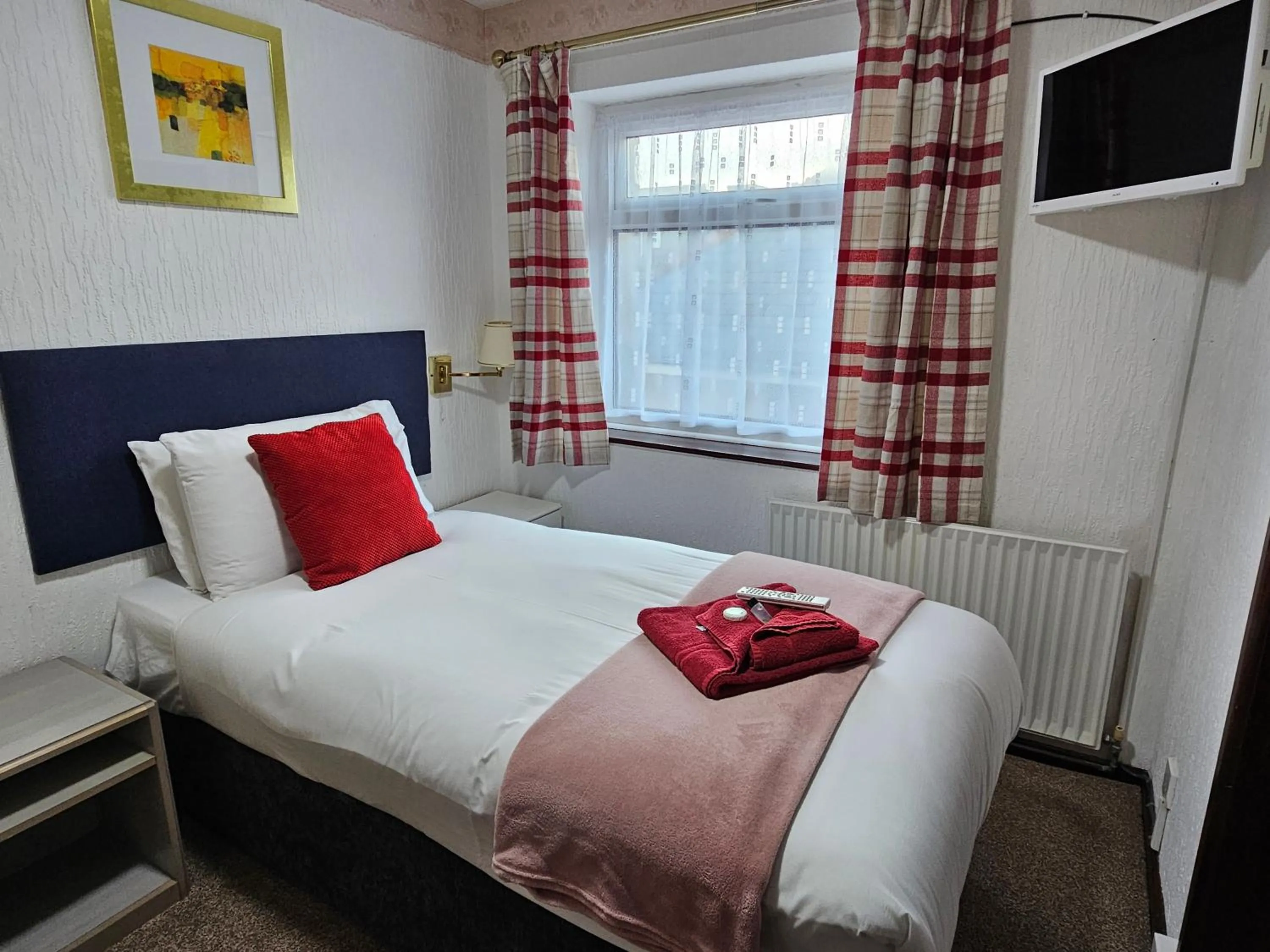 Bedroom, Bed in Collingwood Hotel