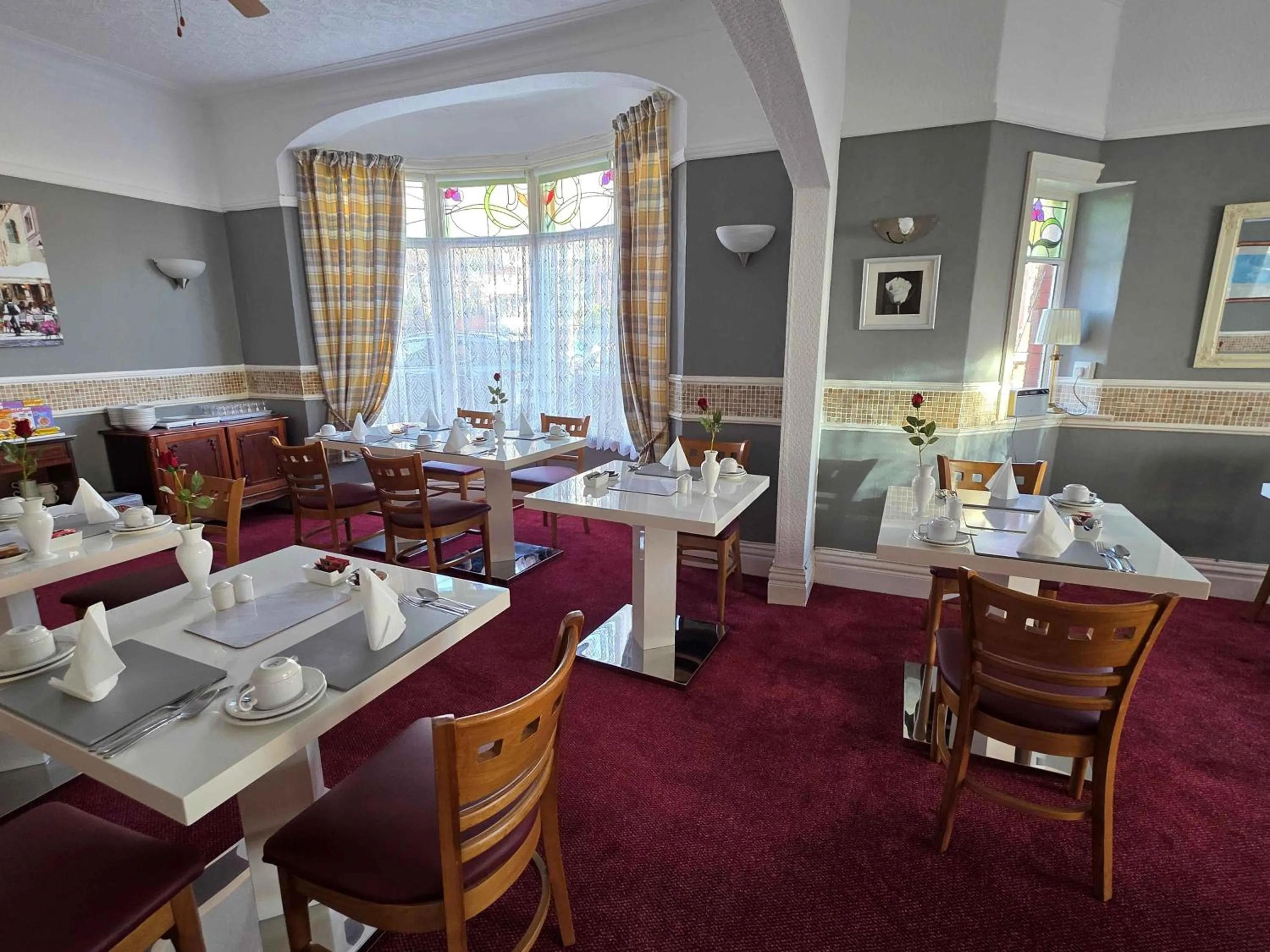 Restaurant/places to eat in Collingwood Hotel