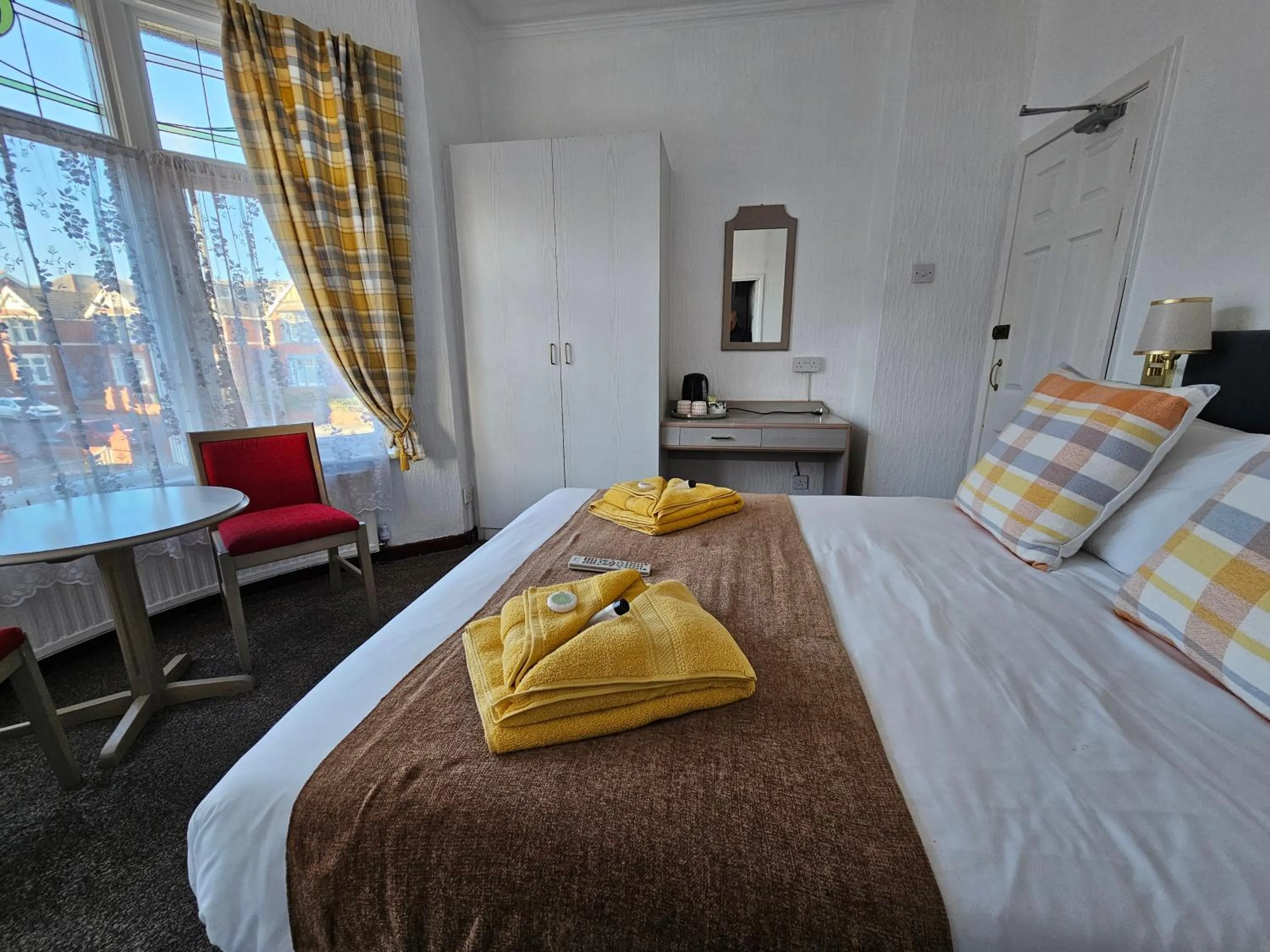 Bedroom, Bed in Collingwood Hotel