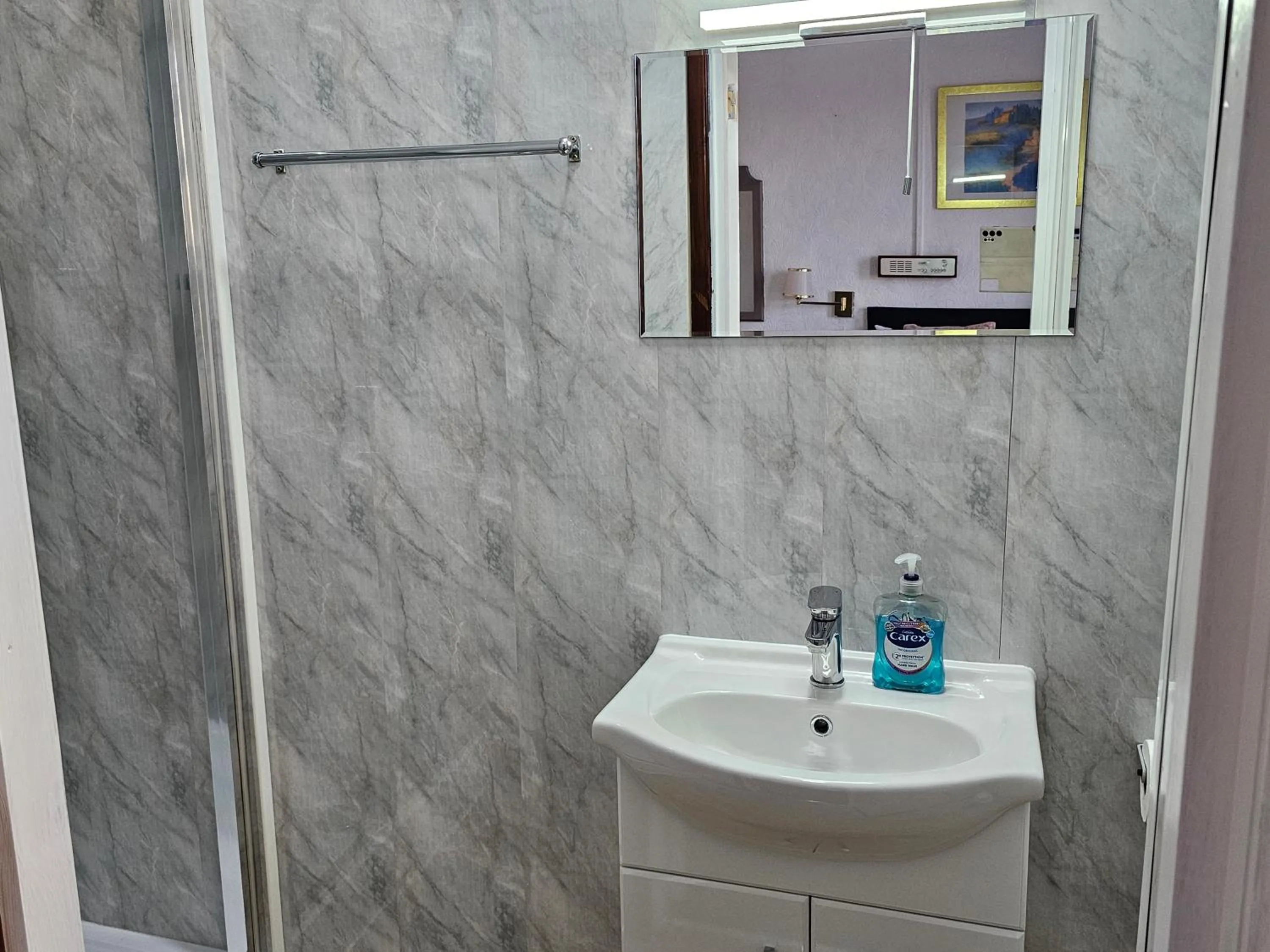 Bathroom in Collingwood Hotel