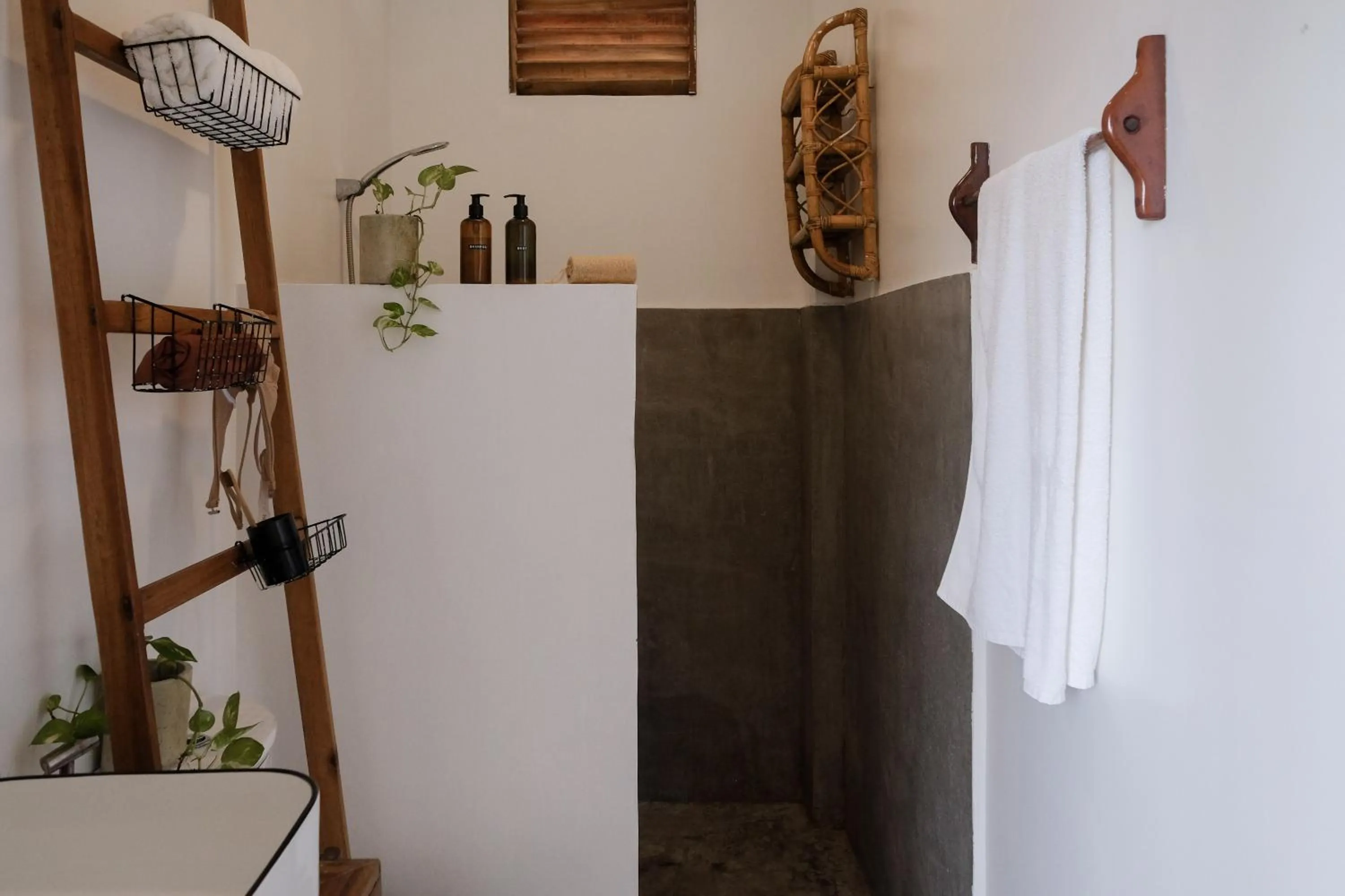 Shower in Happiness Beach Resort Siargao